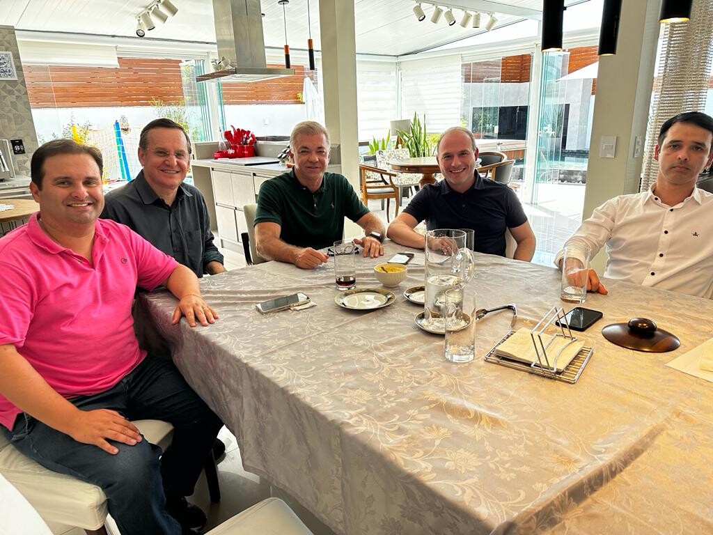 Foto: Reunião da Bancada do União Brasil, o presidente estadual, Gean Loureiro, e o deputado federal Fabio Schiochet. Crédito: Divulgação