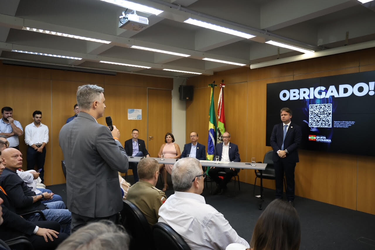 Deputado Matheus Cadorin no lançamento do programa