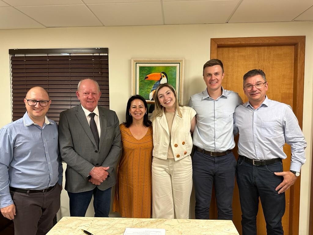 Deputado Marcos Vieira e lideranças de Canoinhas