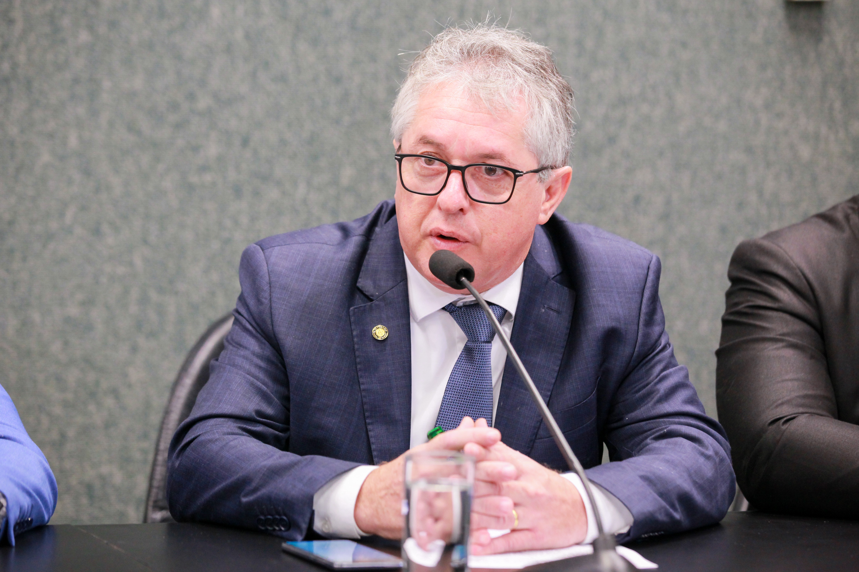- Deputado Tiago Zilli (MDB)