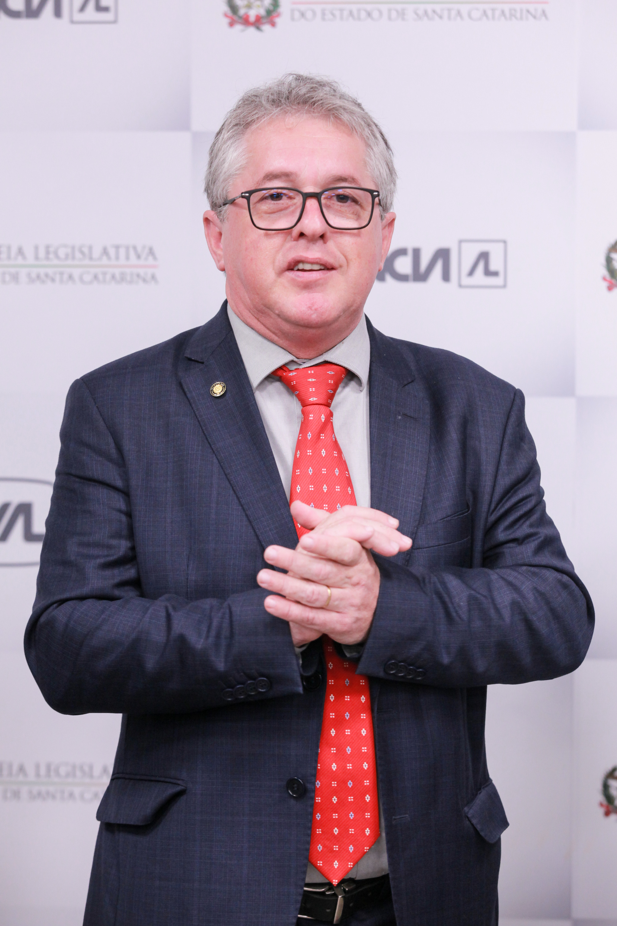 - Deputado Tiago Zilli (MDB)
