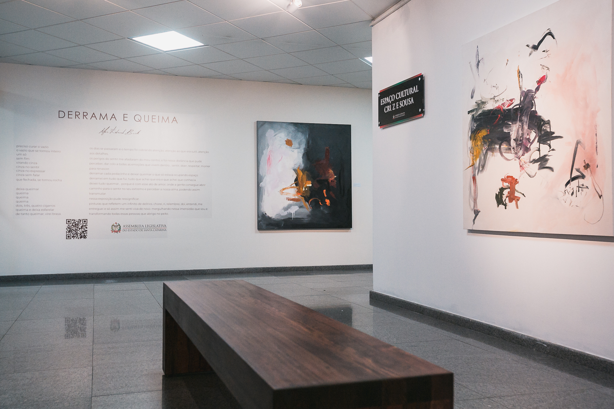 Exposição Artística “Derrama e Queima”, da artista Maria Eduarda Boabaid