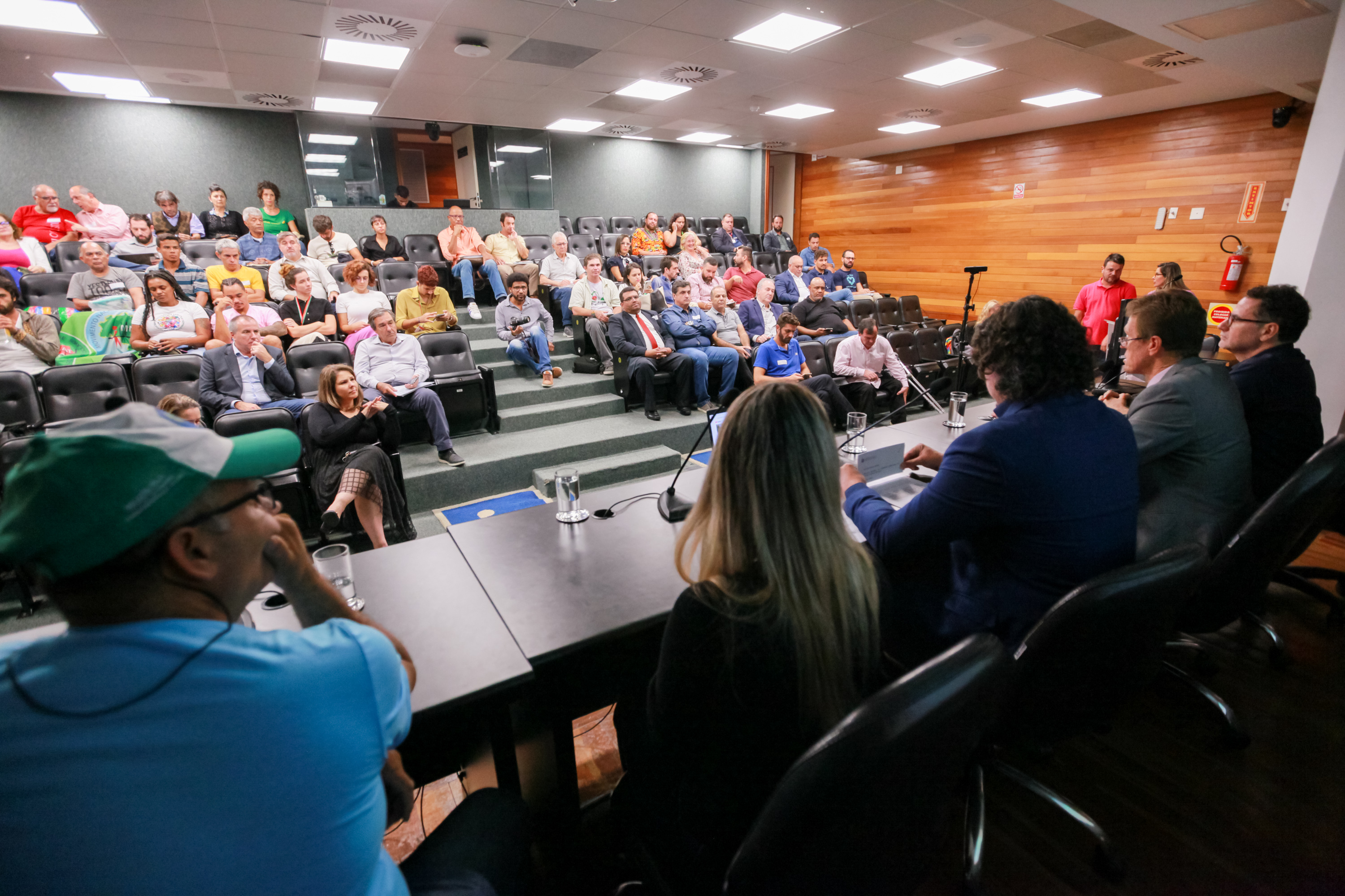 Frente Parlamentar em Defesa da Cadeia Produtiva da Reciclagem