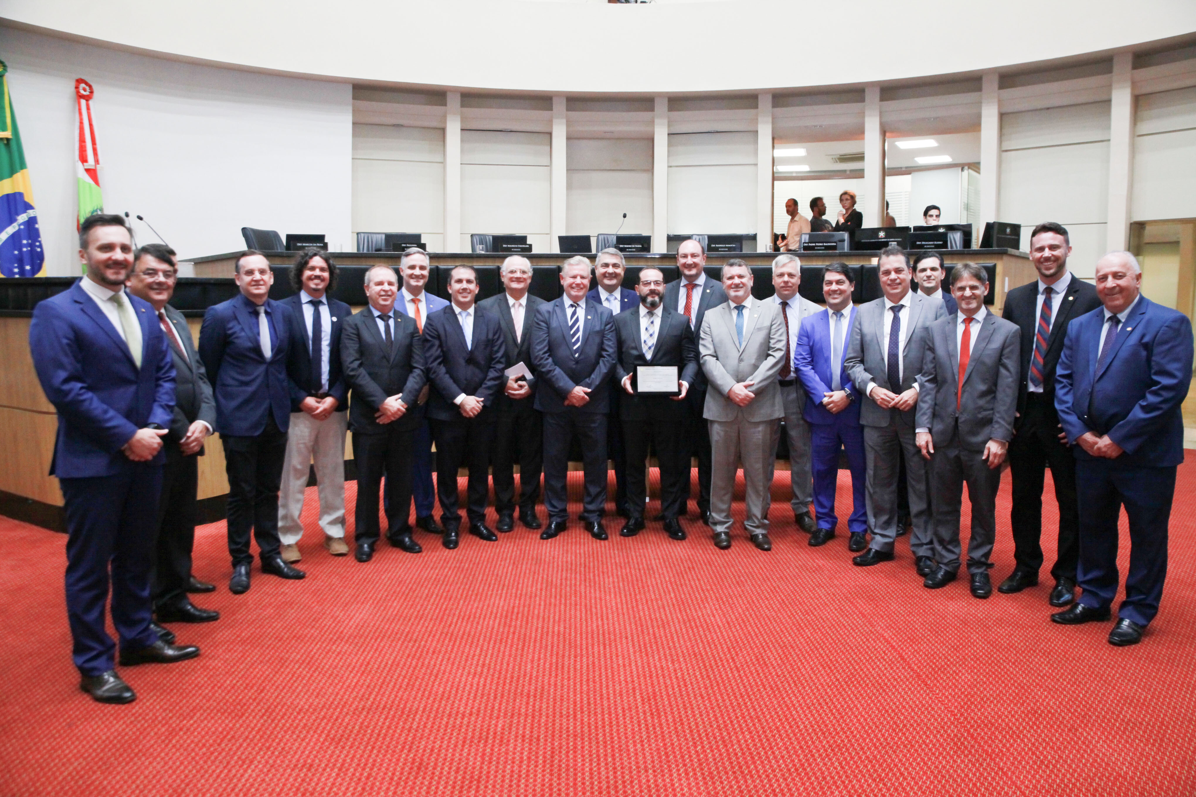 Deputados e o homenageado
