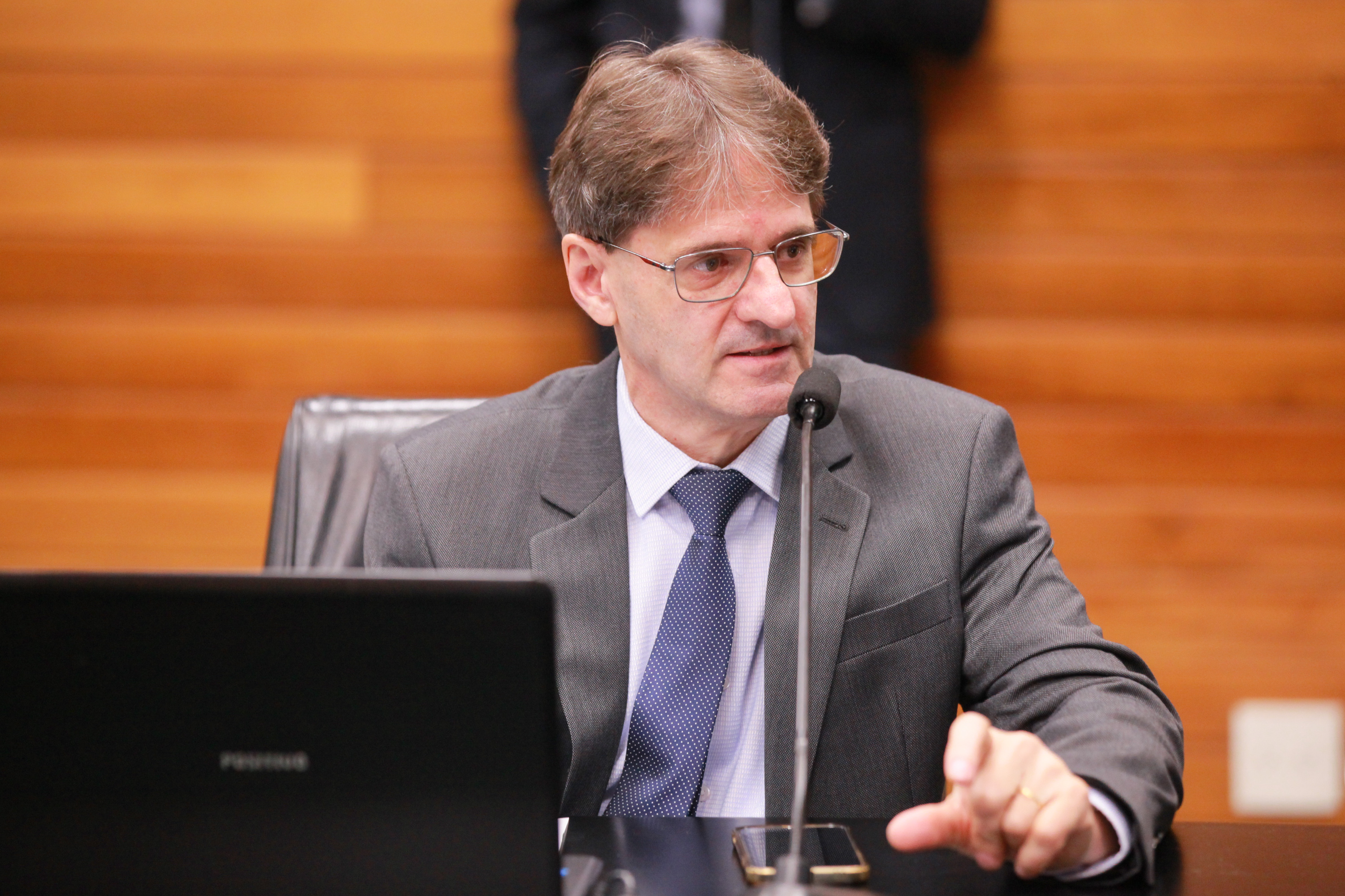 - Deputado Neodi Saretta (PT)