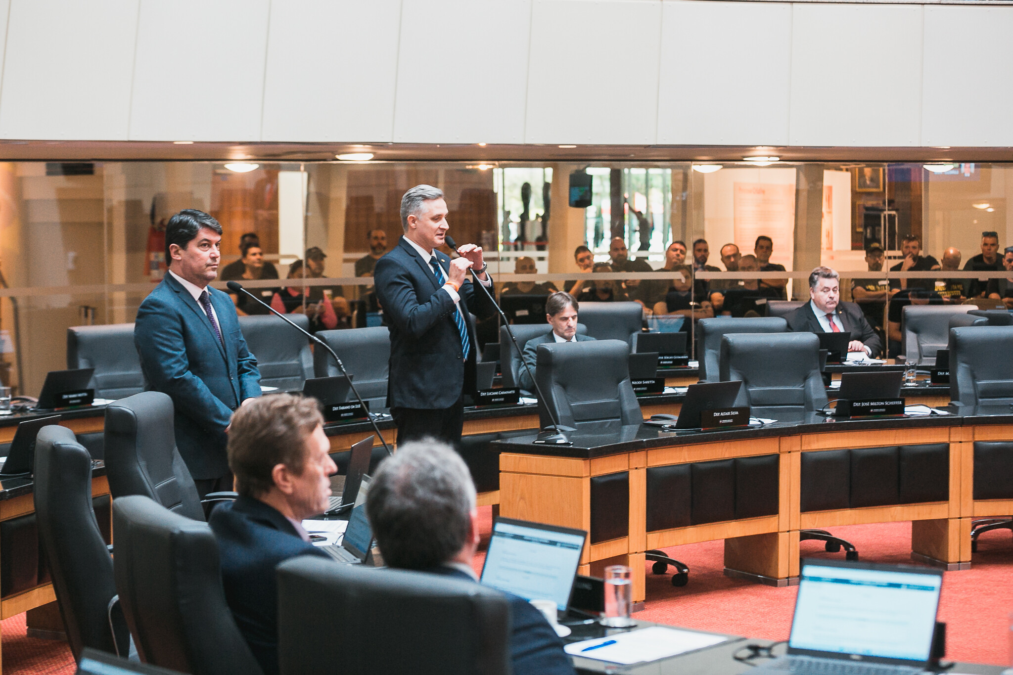 Deputados elogiam mais recursos para BRs, mas lamentam custo logístico