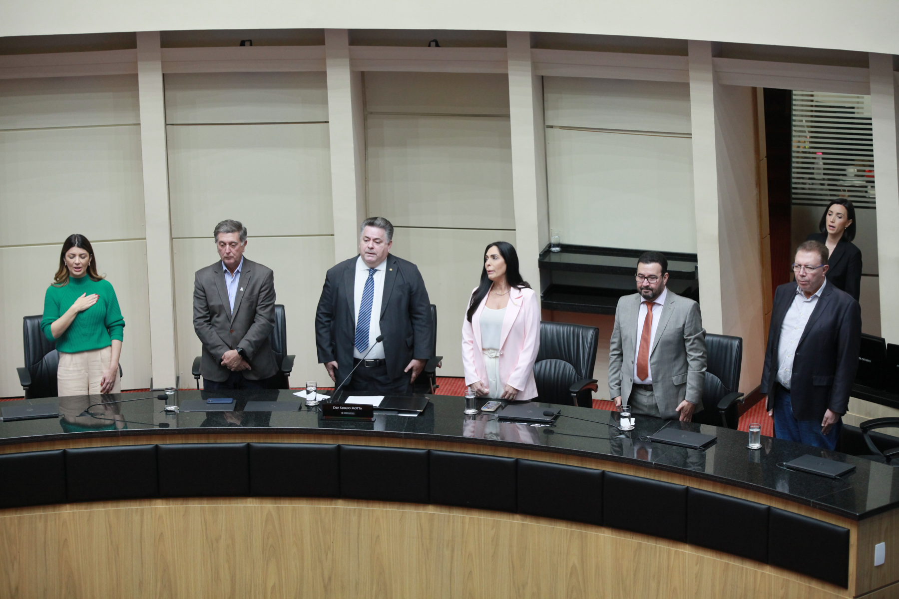Sessão Especial em homenagem aos 35 anos do Ministério da Palavra Viva Church