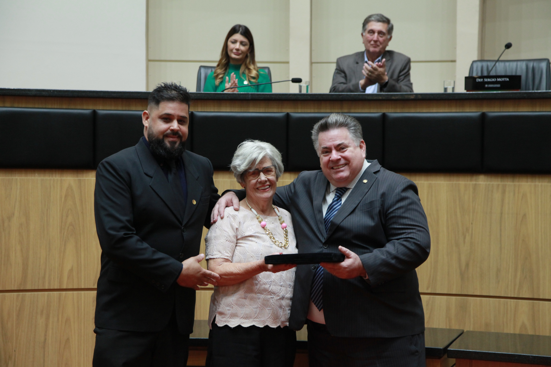 Sessão Especial em homenagem aos 35 anos do Ministério da Palavra Viva Church