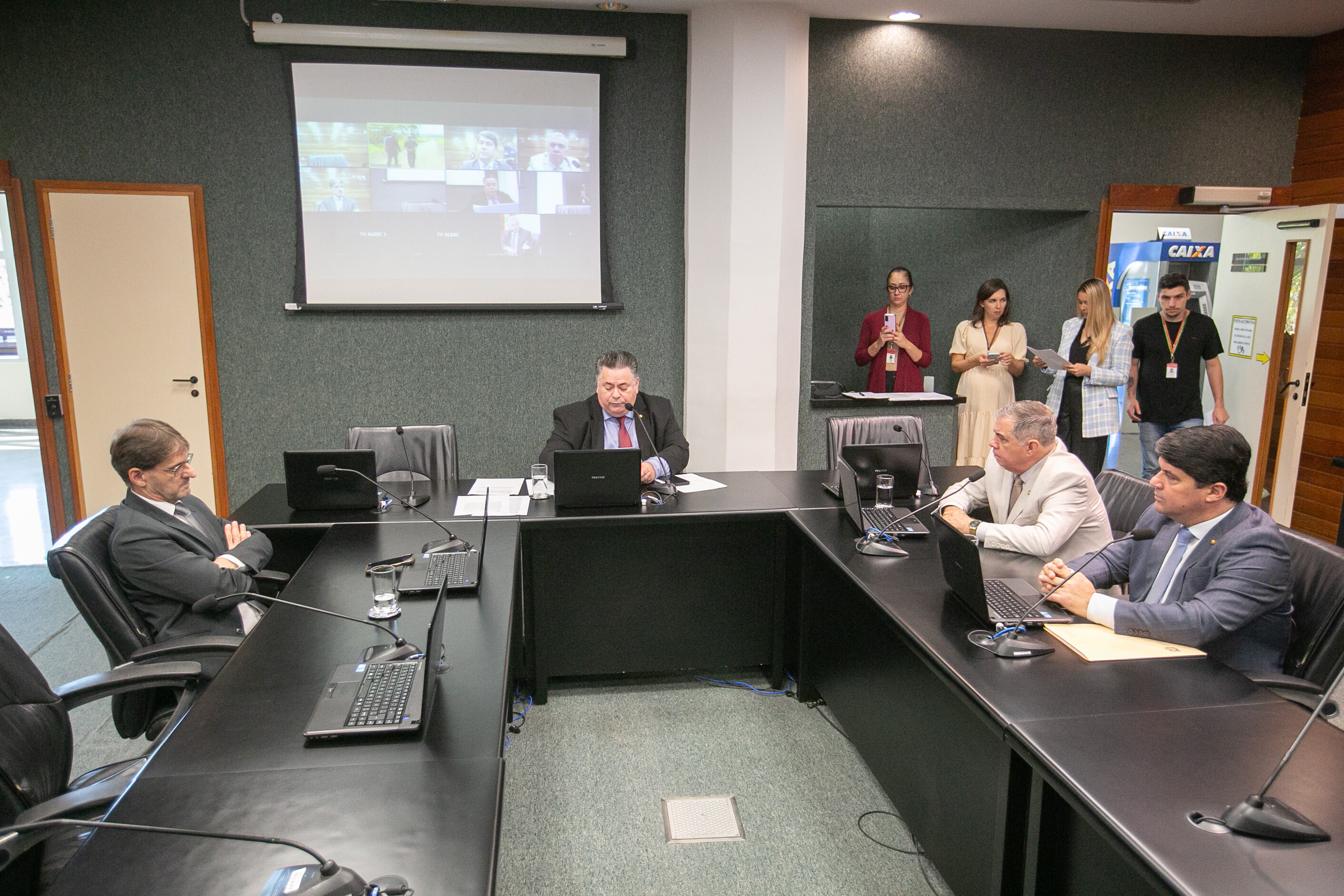 Etarismo será tema de simpósio no Dia Mundial de Combate à Violência Contra a Pessoa Idosa