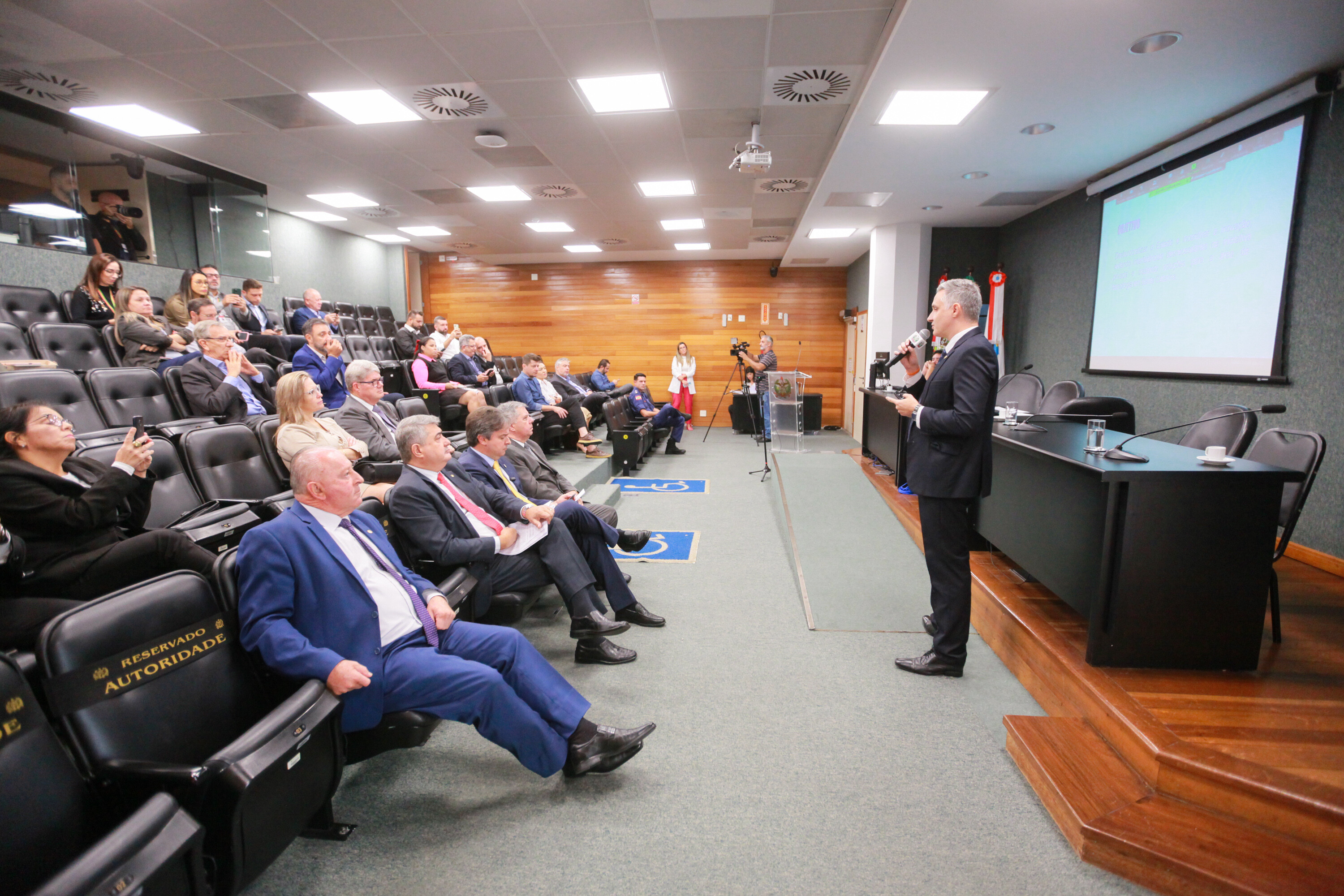 Frente da Liberdade Econômica e Inovação debate demandas do setor