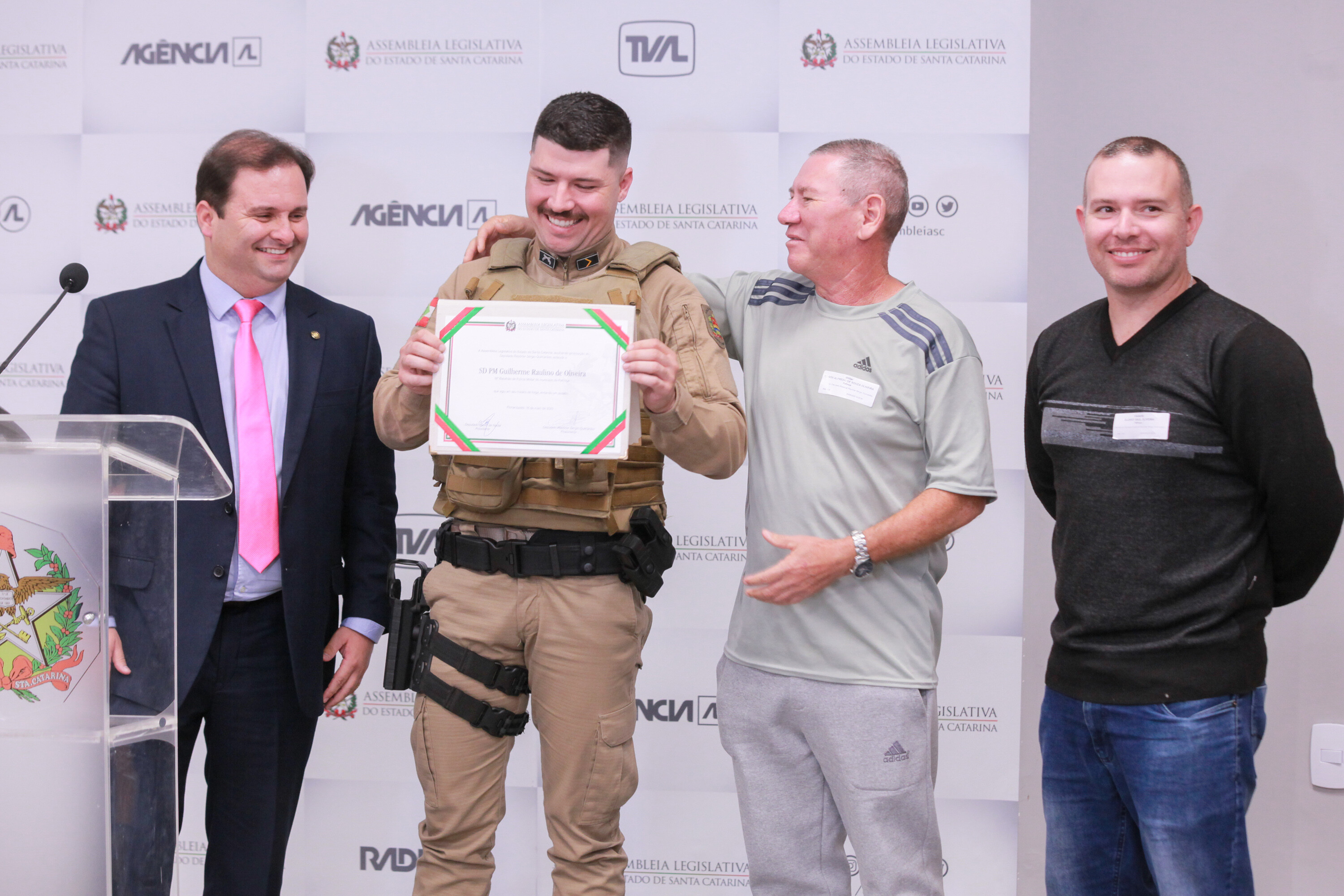 Soldado de Palhoça recebe moção de aplauso por ato de bravura