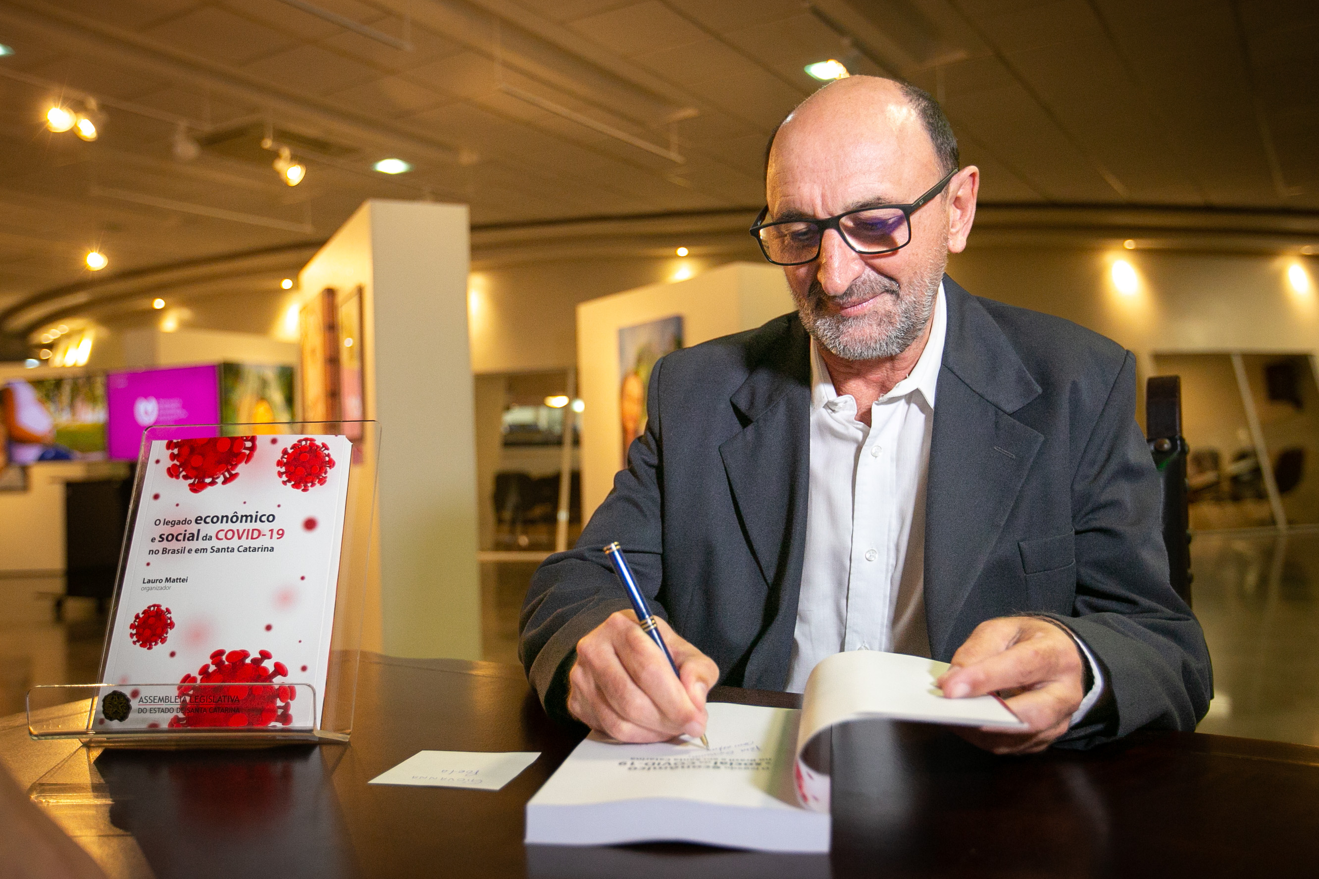 Organizador Lauro Mattei