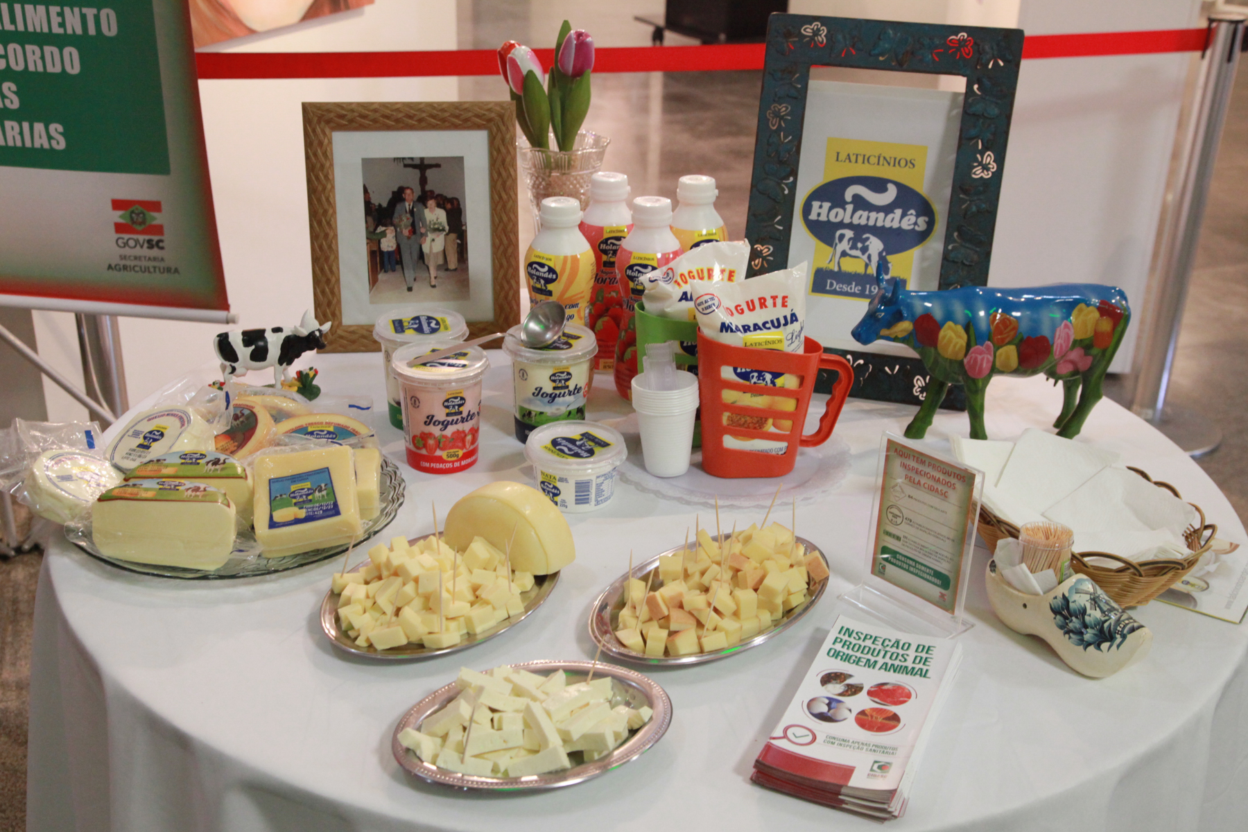 Apresentação do serviço de inspeção realizado pela Cidasc nas agroindústrias e degustação de produtos inspecionados.