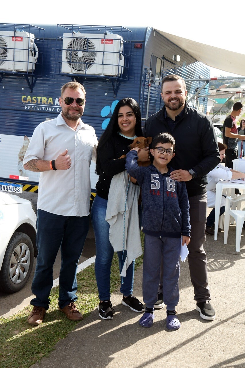 Deputado Lucas Neves no ato de inauguração