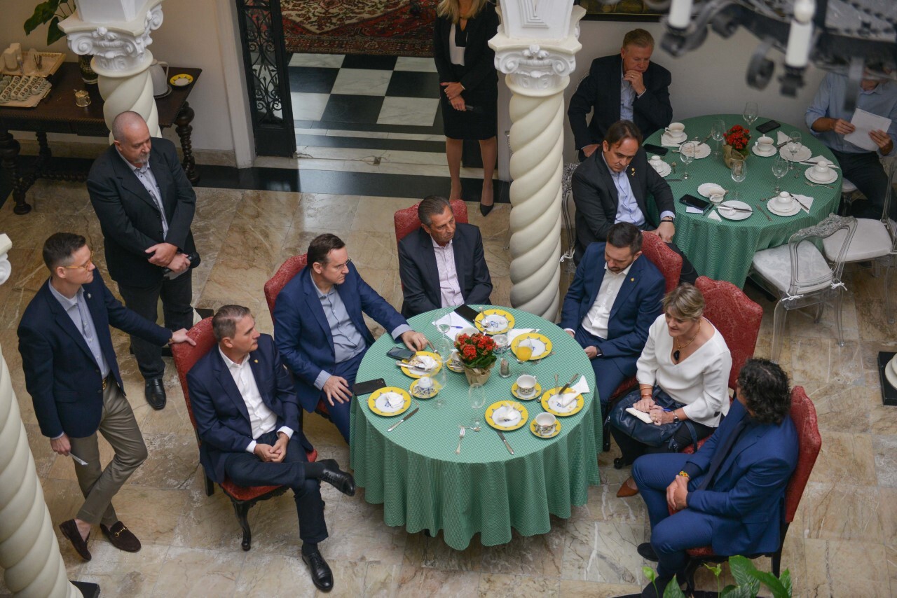 Deputado parabenizou a iniciativa que visa aumentar a oferta gratuita de cursos de graduação FOTO: Secom Governo do Estado