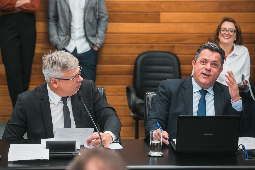 - Deputado Fabiano da Luz (PT)
 - Deputado Ivan Natz (PL)
