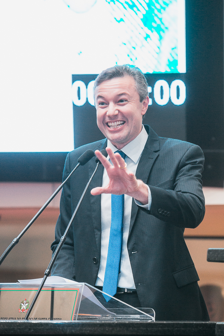 - Deputado Napoleão Bernardes (PSD)