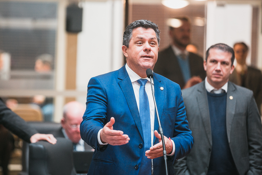 - Deputado Ivan Natz (PL)