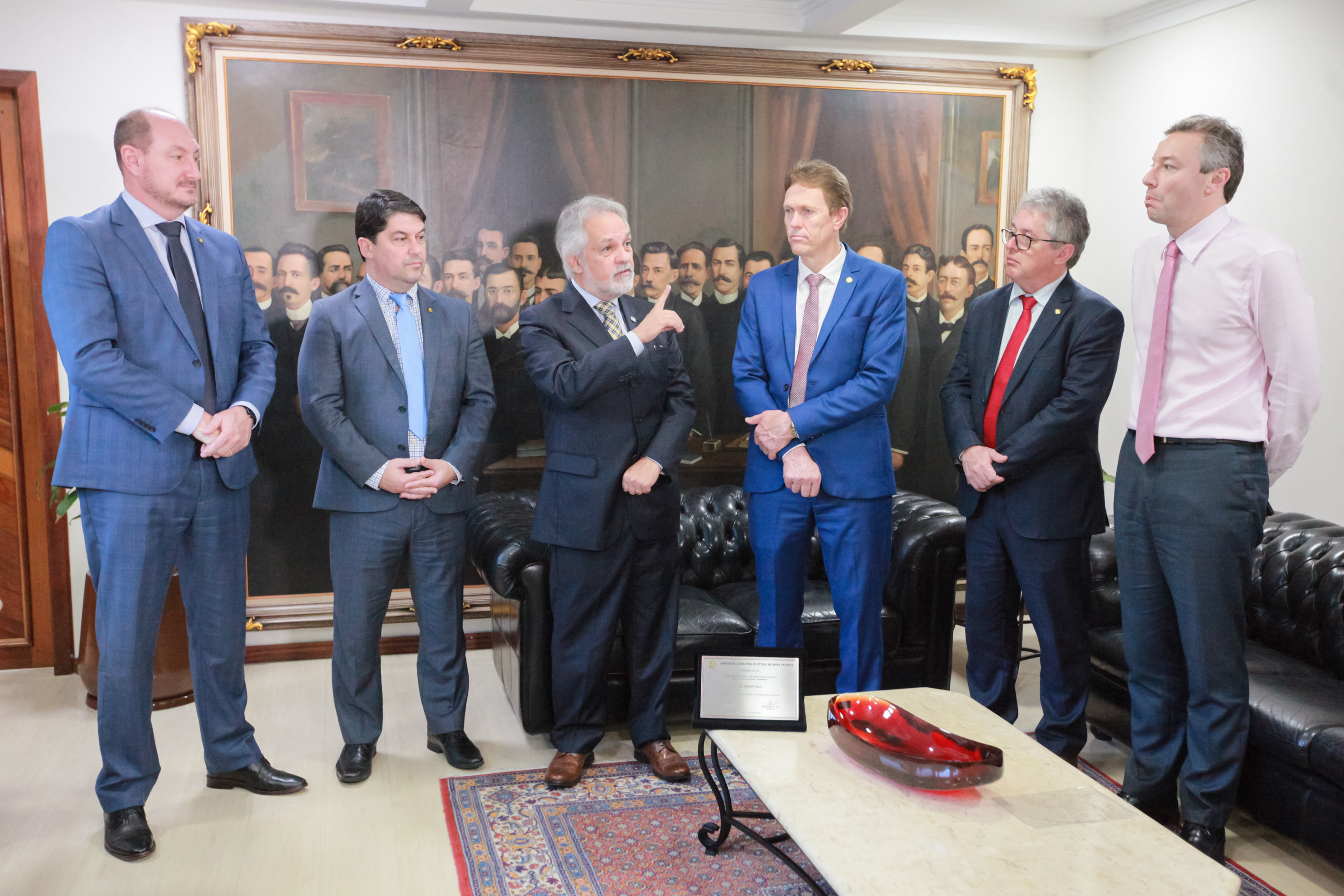 Deputado Mauro de Nadal (MDB) -Deputado Emerson Stein- Desembargador João Henrique Blasi - Deputado Volnei Weber (MDB) - Deputado Tiago Zilli (MDB) - Deputado Napoleão Bernardes (PSD)