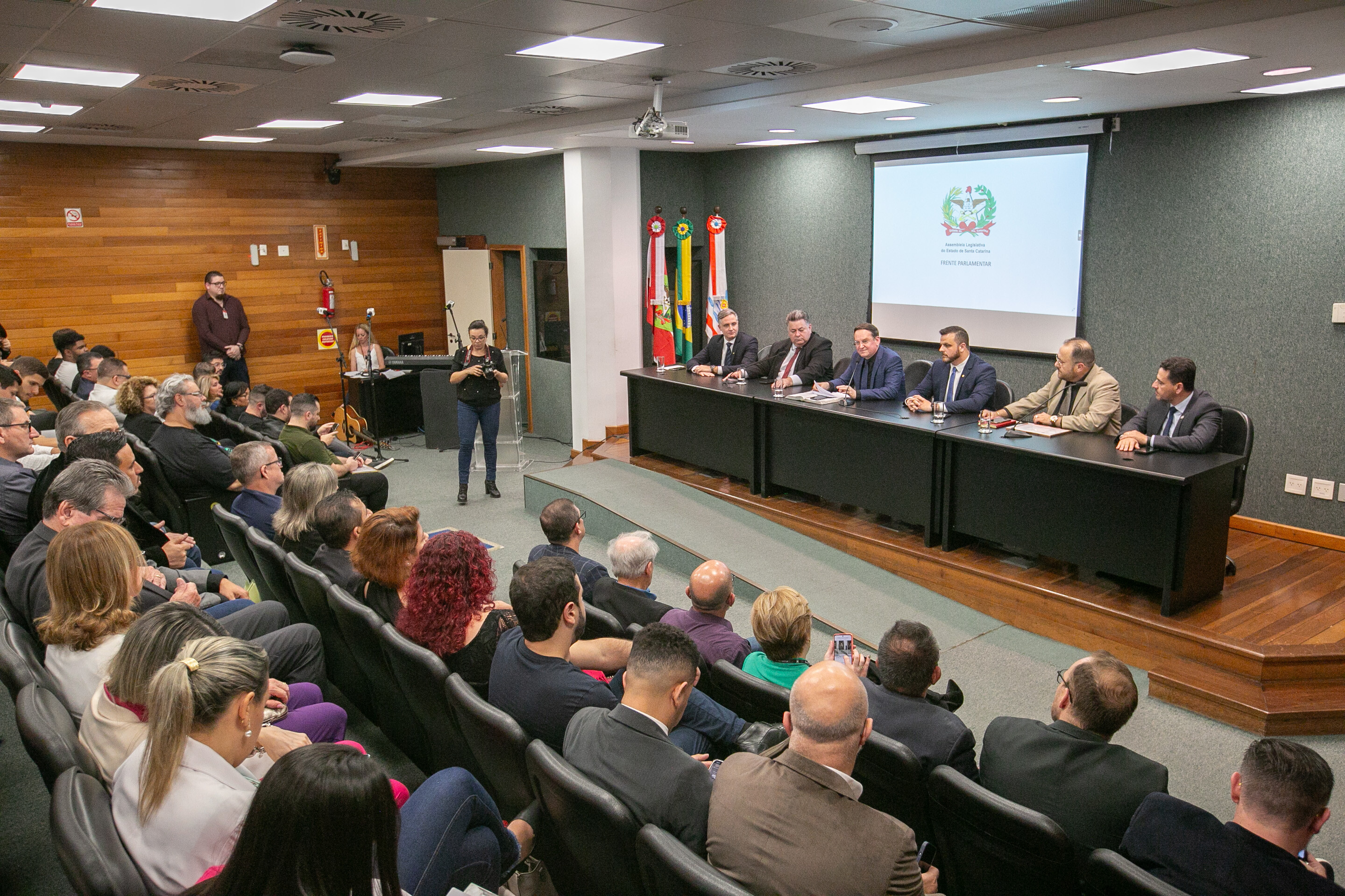 Frente Parlamentar Evangélica é instalada na Assembleia Legislativa