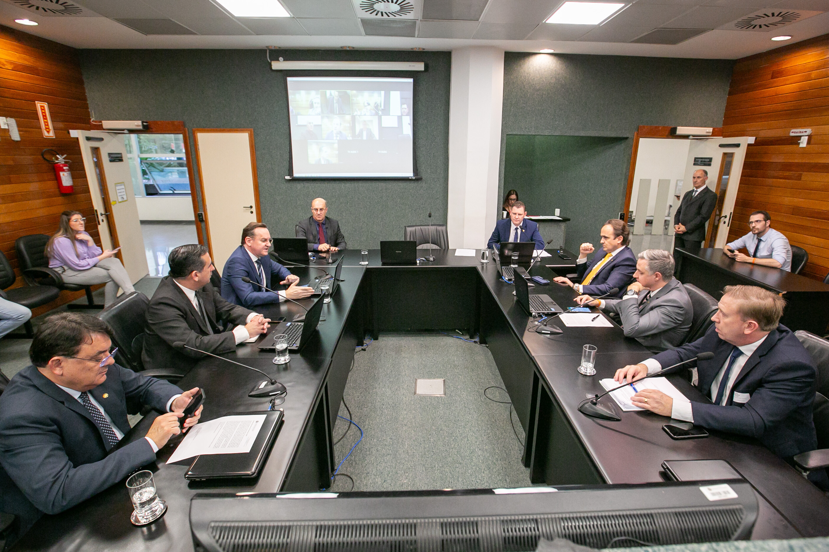 Comissão especial aprova indicados para diretorias da Aresc
