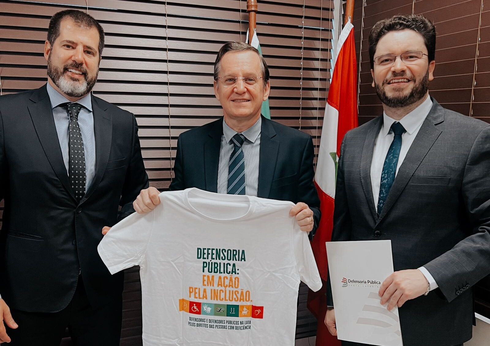 Deputado Miotto recebeu representantes da Defensoria Pública Catarinense no gabinete da Alesc FOTO: Ascom deputado Jair Miotto