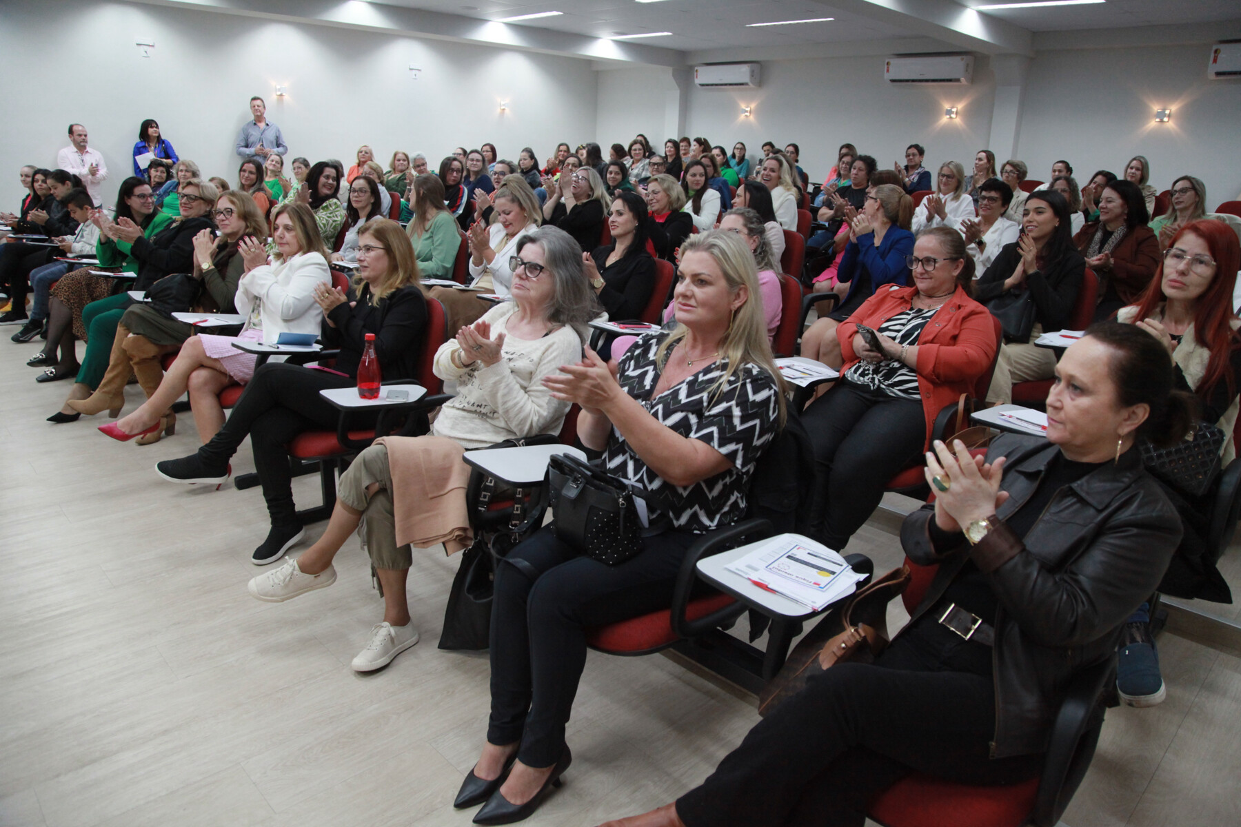 Caravana da Inclusão da Mulher na Política reúne mais de 100 lideranças femininas em Cocal do Sul
