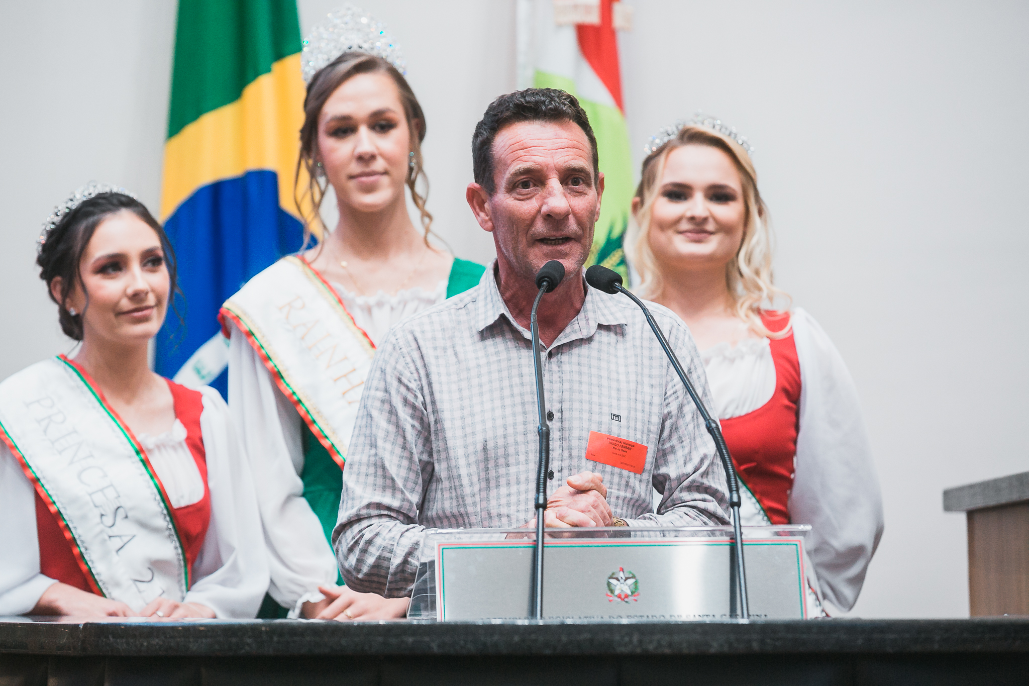 Prefeito e Realeza convidam para a Festa da Polenta em Rio do Oeste