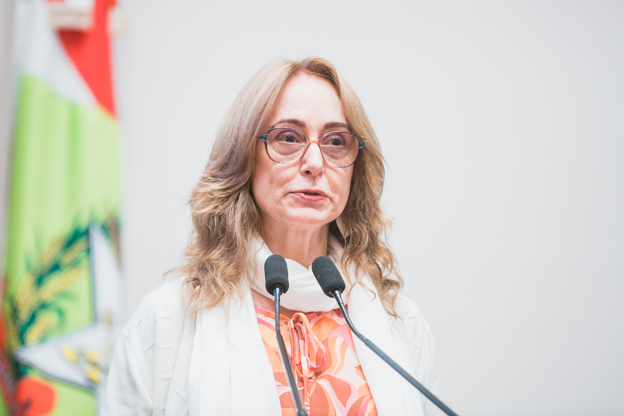 Suspensão da Sessão - Dra. Mariza Azanello Fontes, Docente da Fundação Logosófica