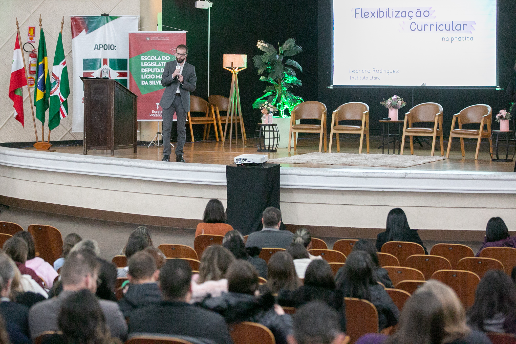 I Seminário Municipal de Educação Especial na Perspectiva da Educação Inclusiva. Palestrante José Evangelista Lanuti
