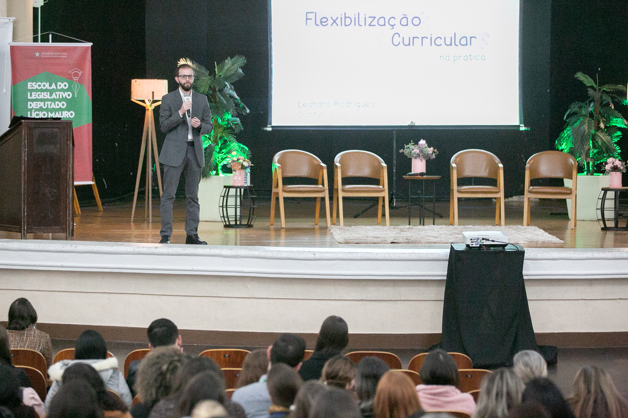 I Seminário Municipal de Educação Especial na Perspectiva da Educação Inclusiva. Palestrante José Evangelista Lanuti