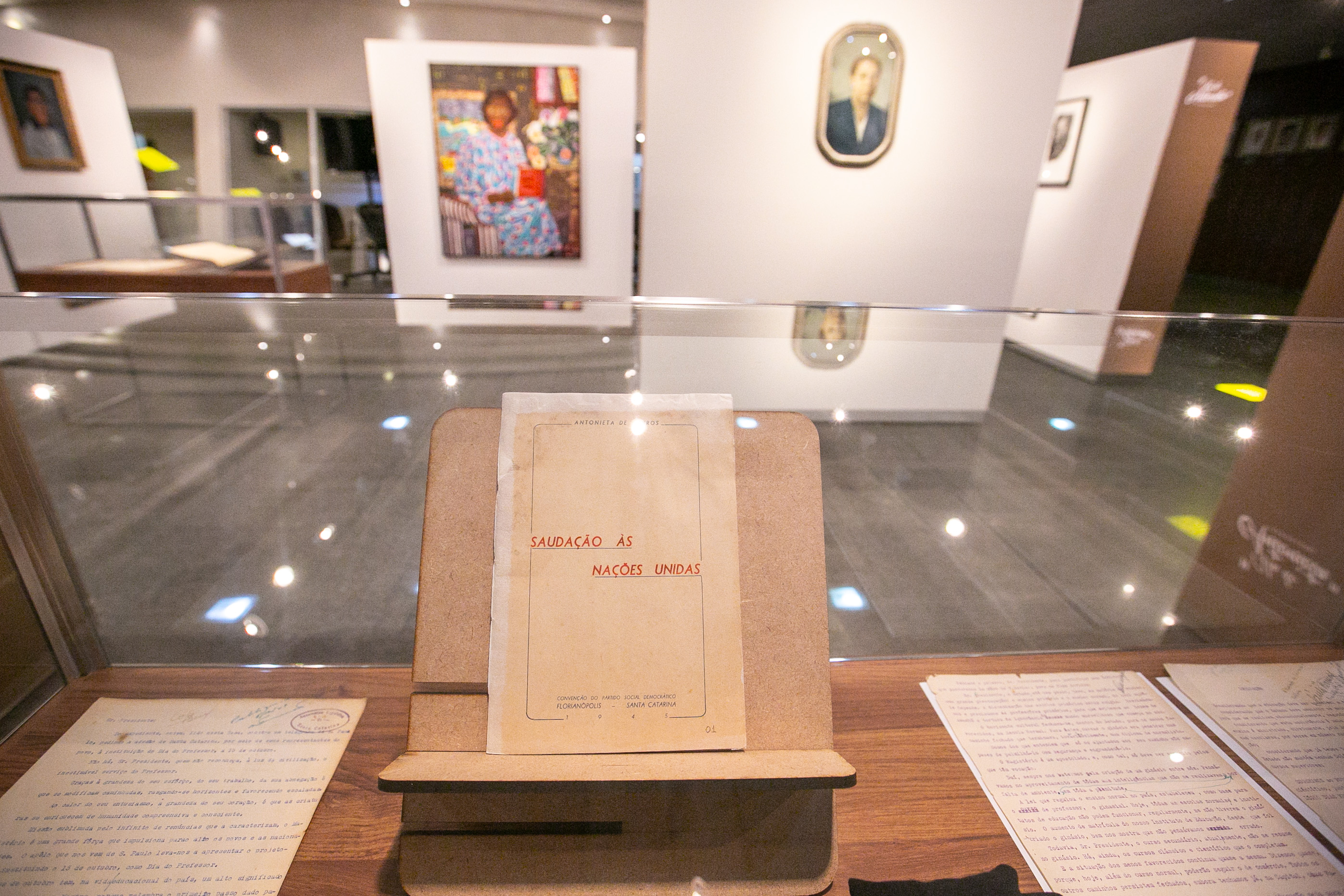 EXPOSIÇÃO - Há de Antonieta