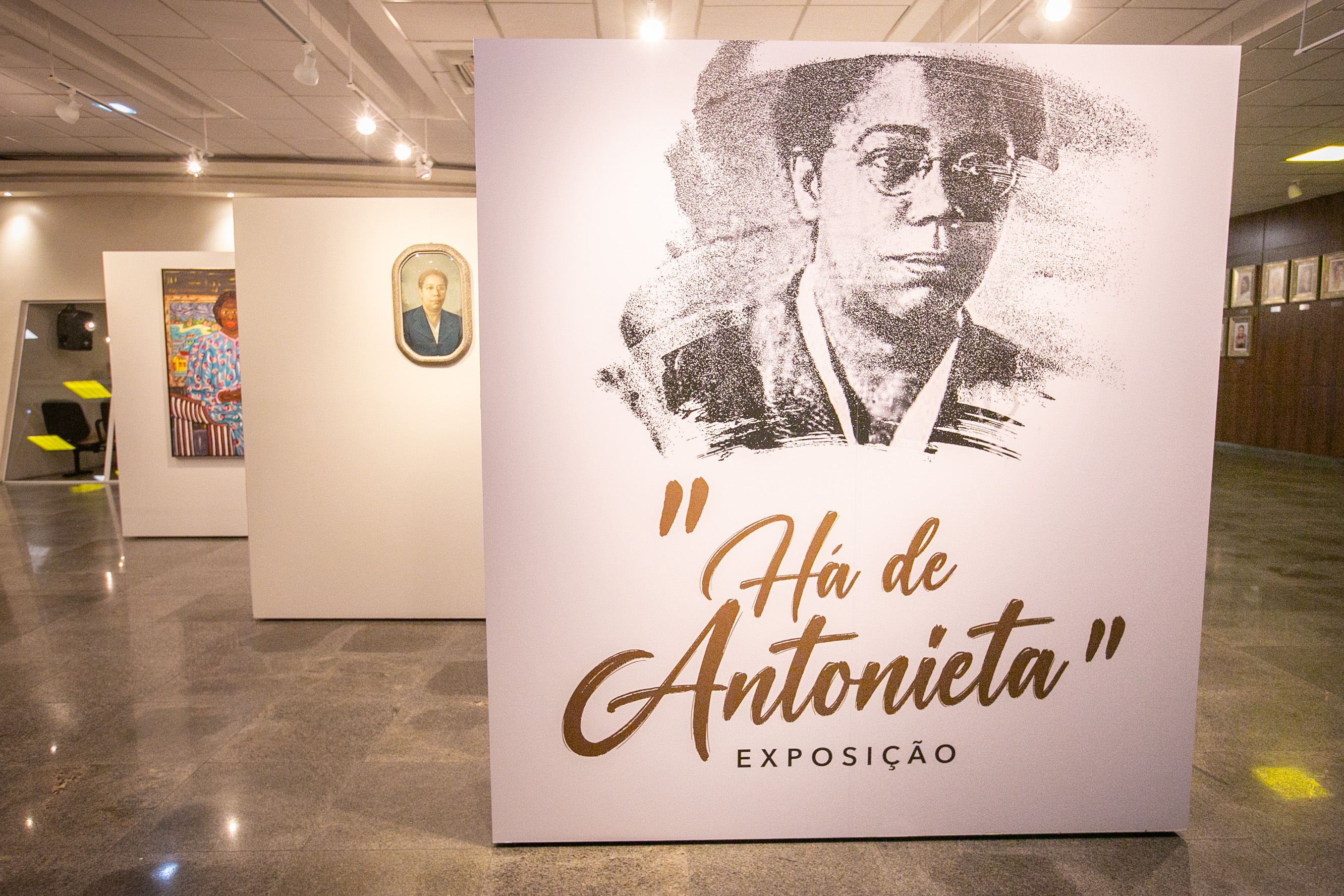 EXPOSIÇÃO - Há de Antonieta