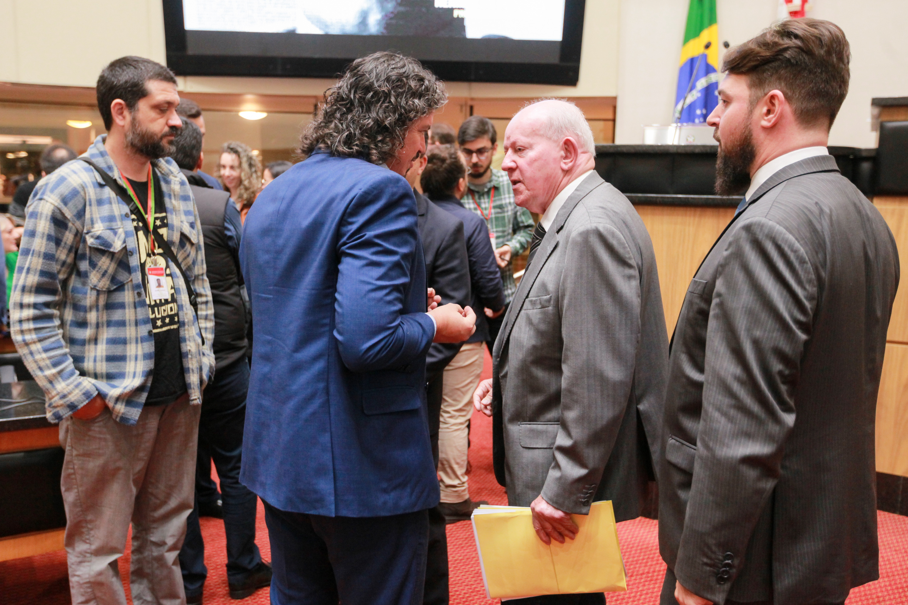 Comissão Conjunta: CCJ, Finanças e Educação