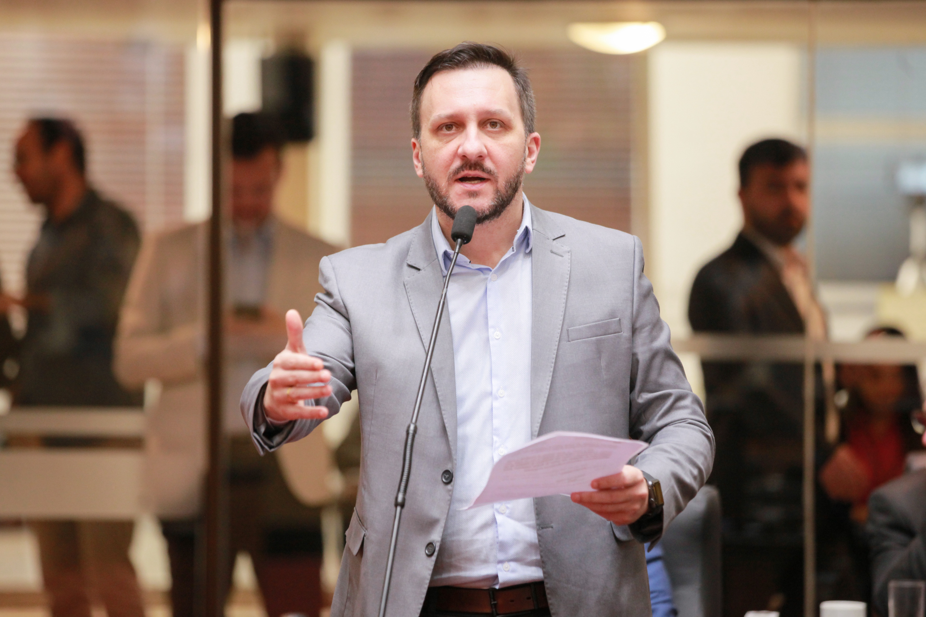 Comissão Conjunta: CCJ, Finanças e Educação - Deputado Pepê Collaço (PP)