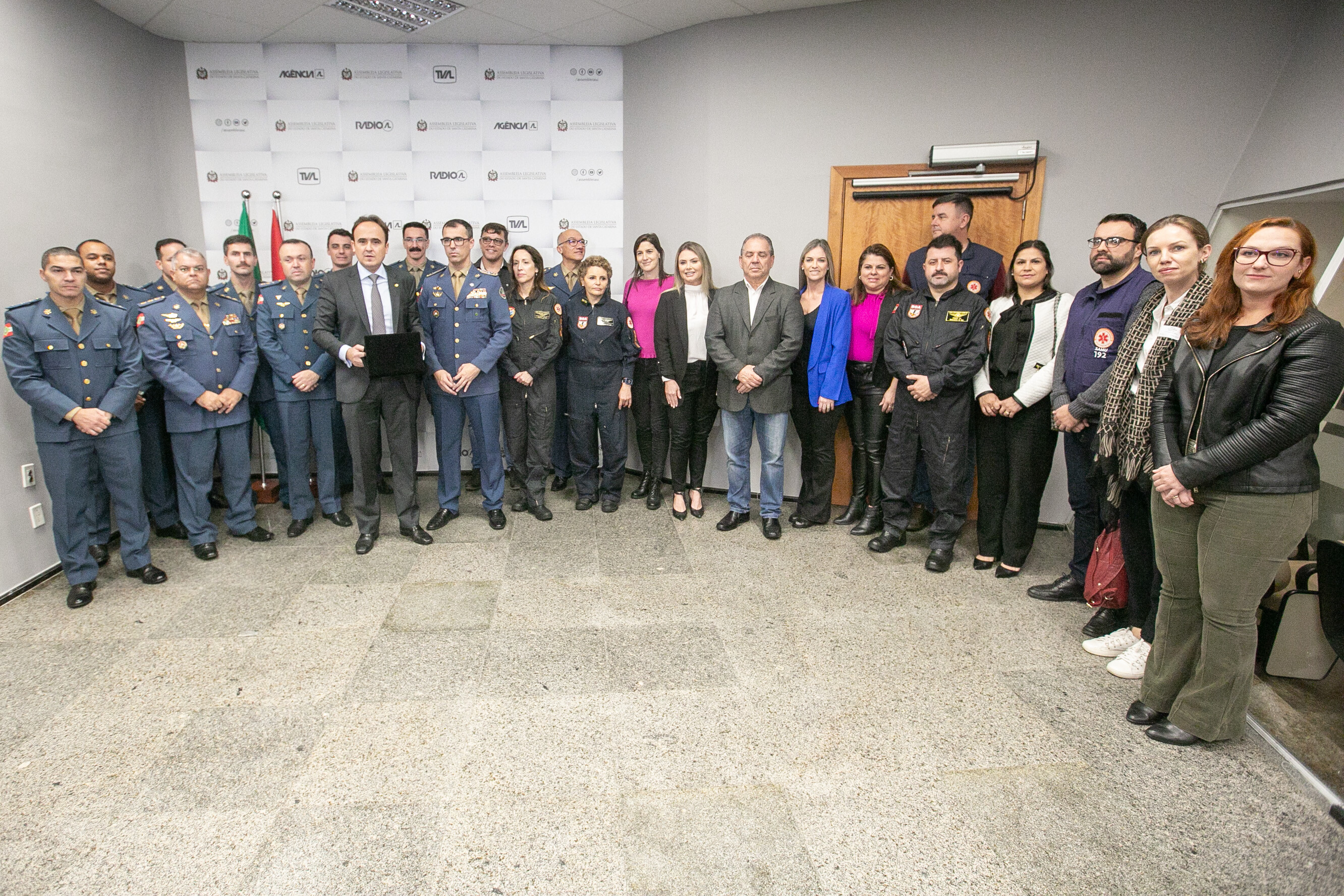 Projeto Sangue Total, inédito no país, é reverenciado no Parlamento