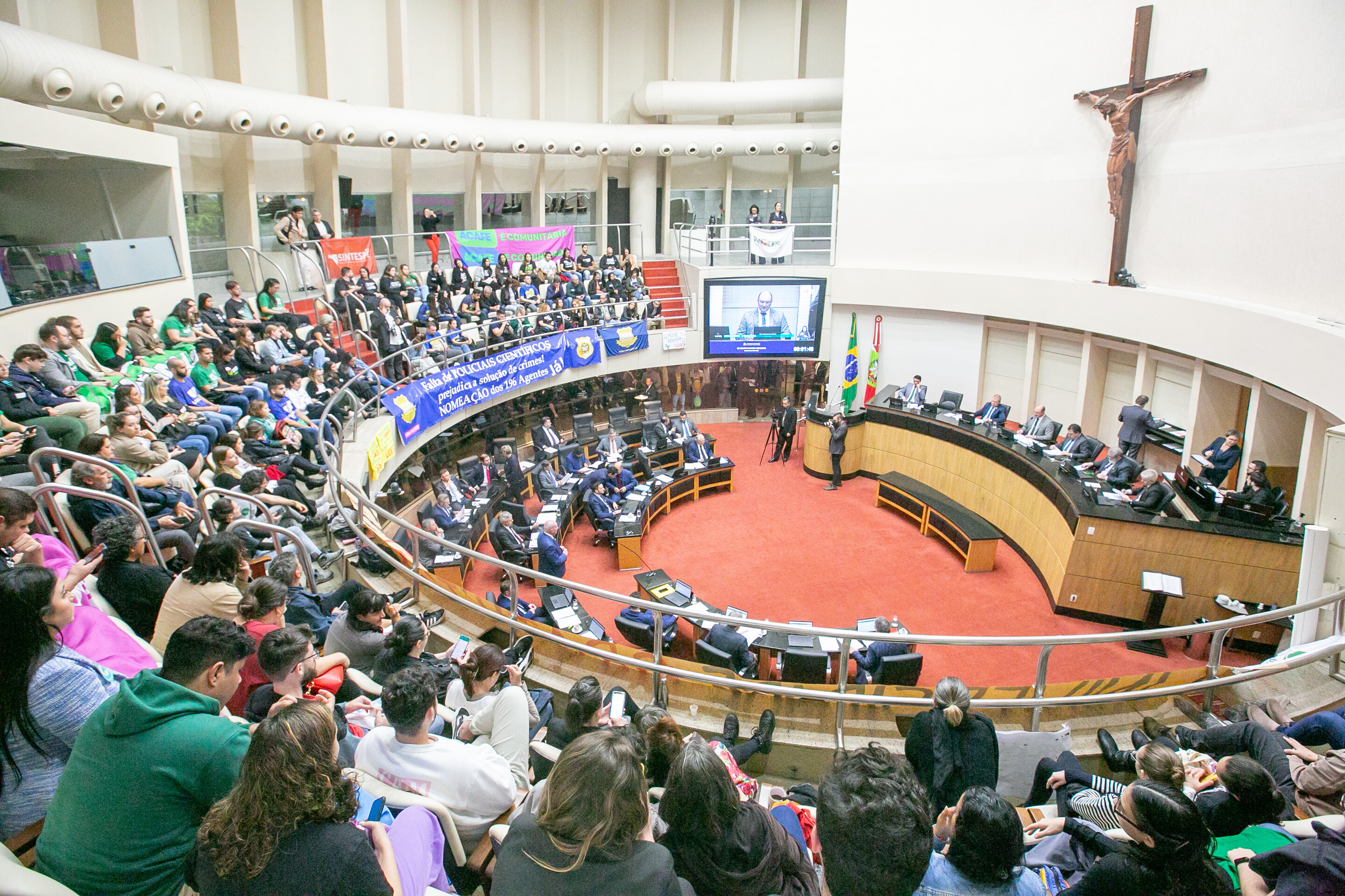 Assembleia retoma sessões e reuniões das comissões a partir desta terça (1º)