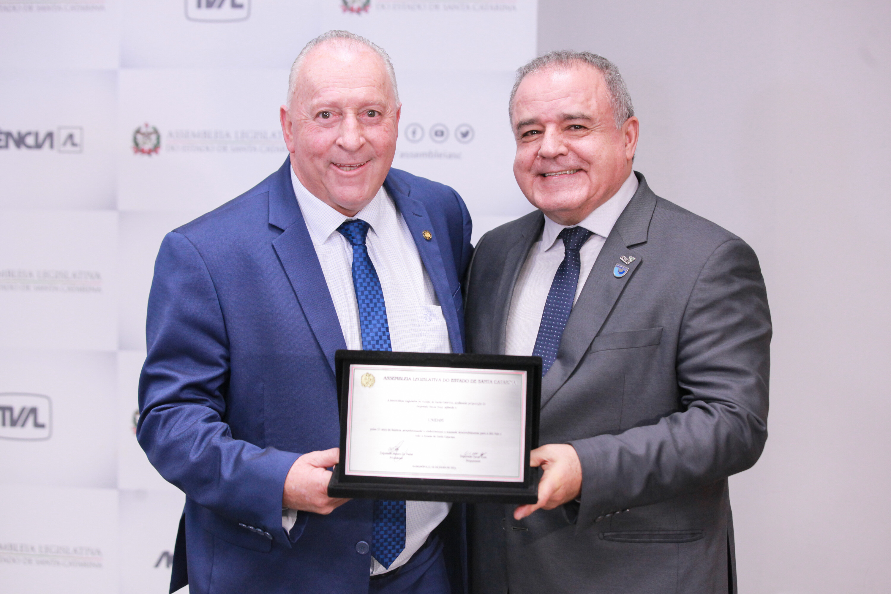 Parlamento homenageia Unidavi pelos 57 anos de atuação