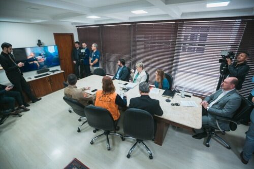 Representantes do Comseg conferem ações de segurança em escolas de Medellín