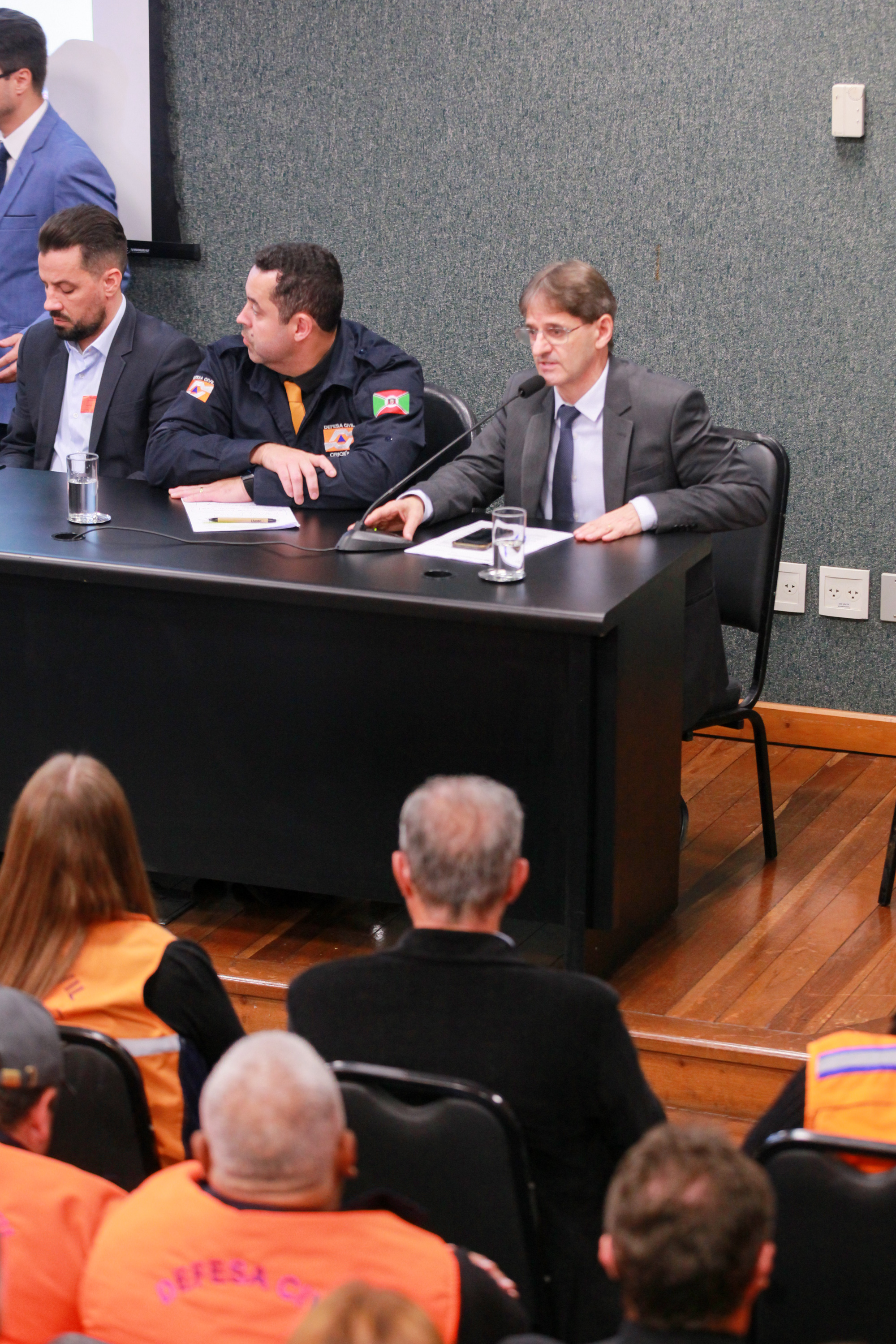 Audiência Pública para discutir a atuação do Estado nas ações da Defesa Civil nos Município