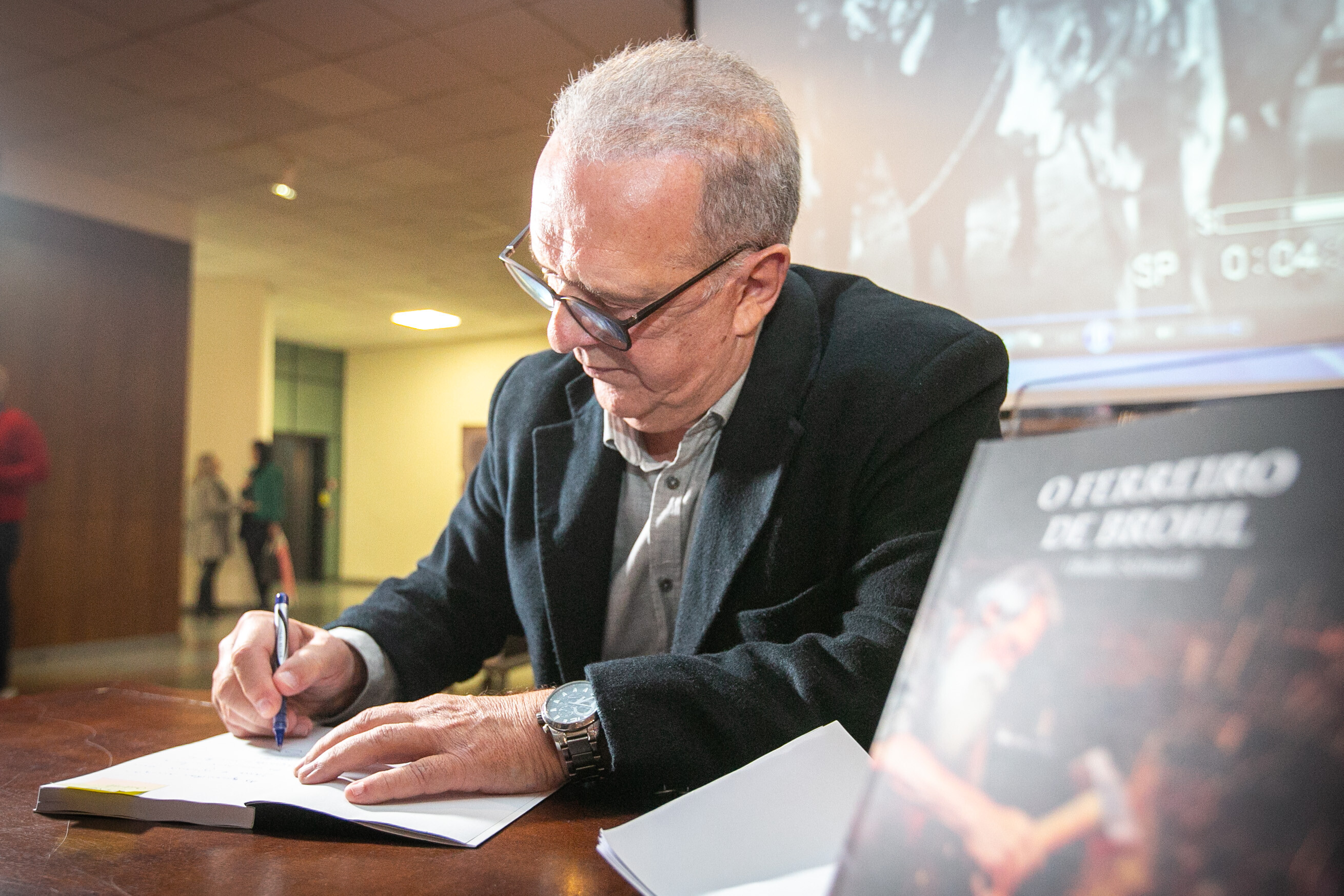 Sérgio Roberto Carone Guedert, autor do livro “O Ferreiro de Brohl”.