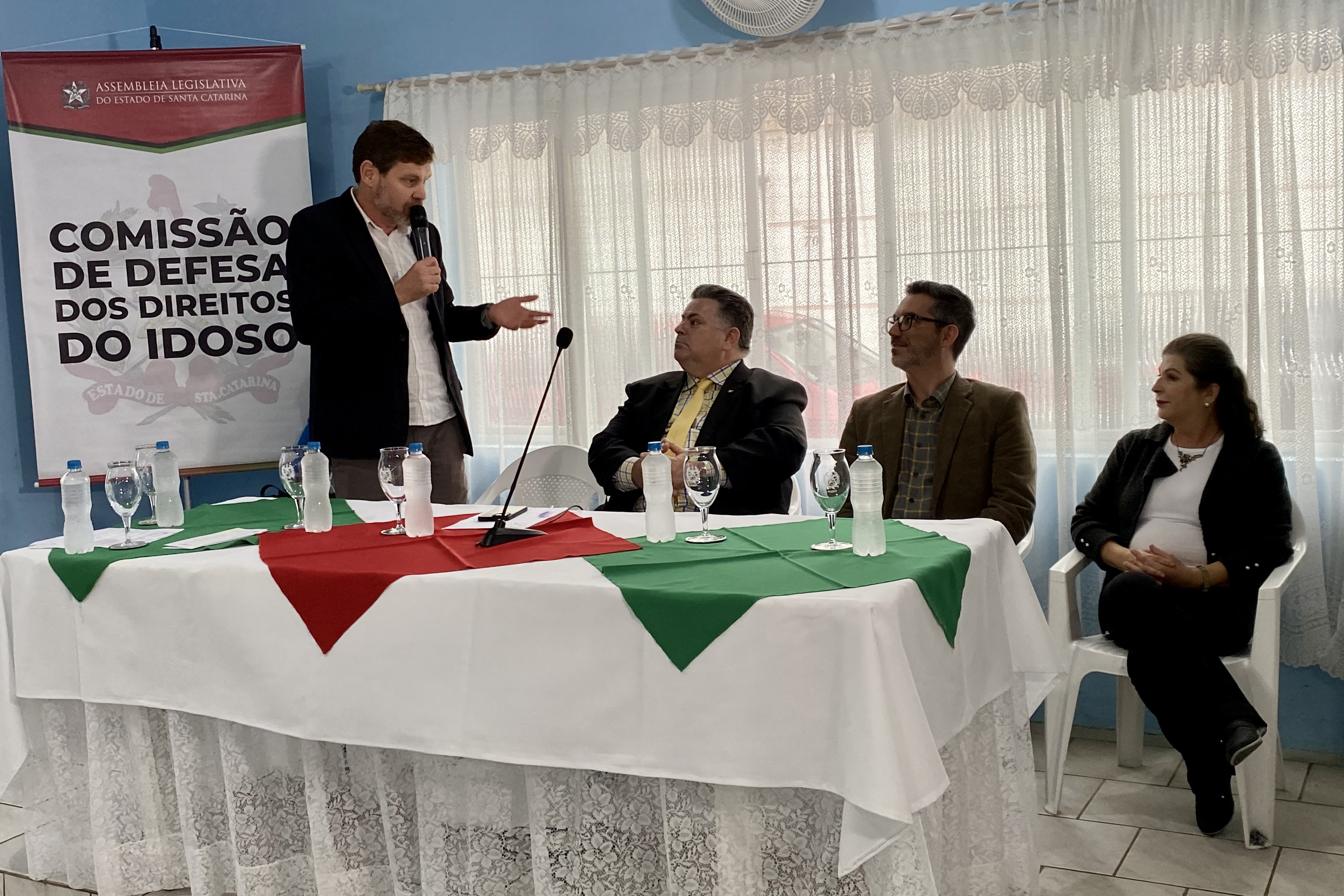 Combate à Violência contra o Idoso
