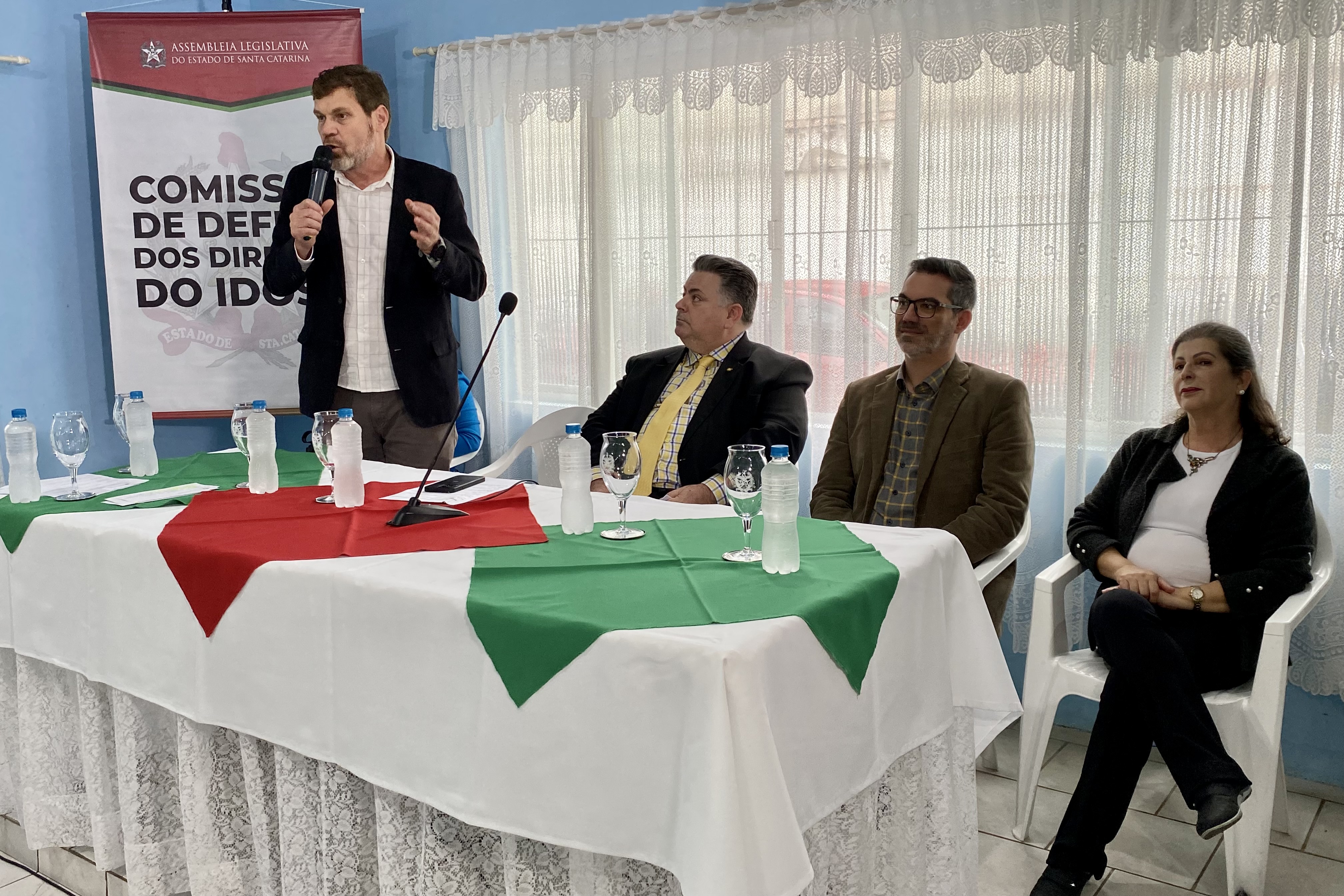 Combate à Violência contra o Idoso