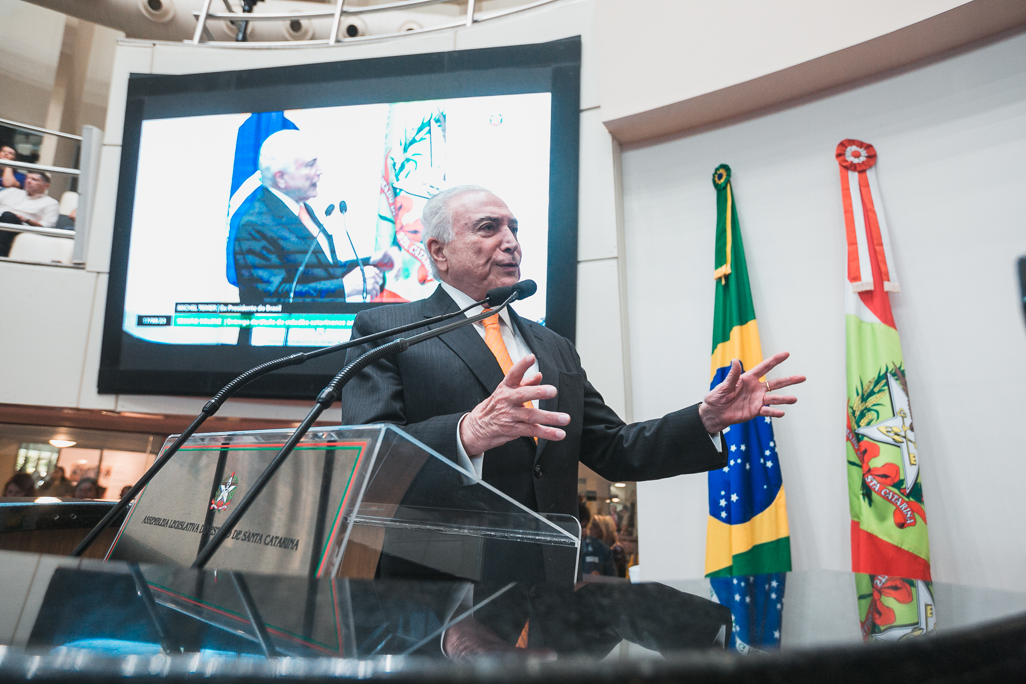 SESSÃO SOLENE -Título de cidadão catarinense ao ex-presidente da República Michel Temer