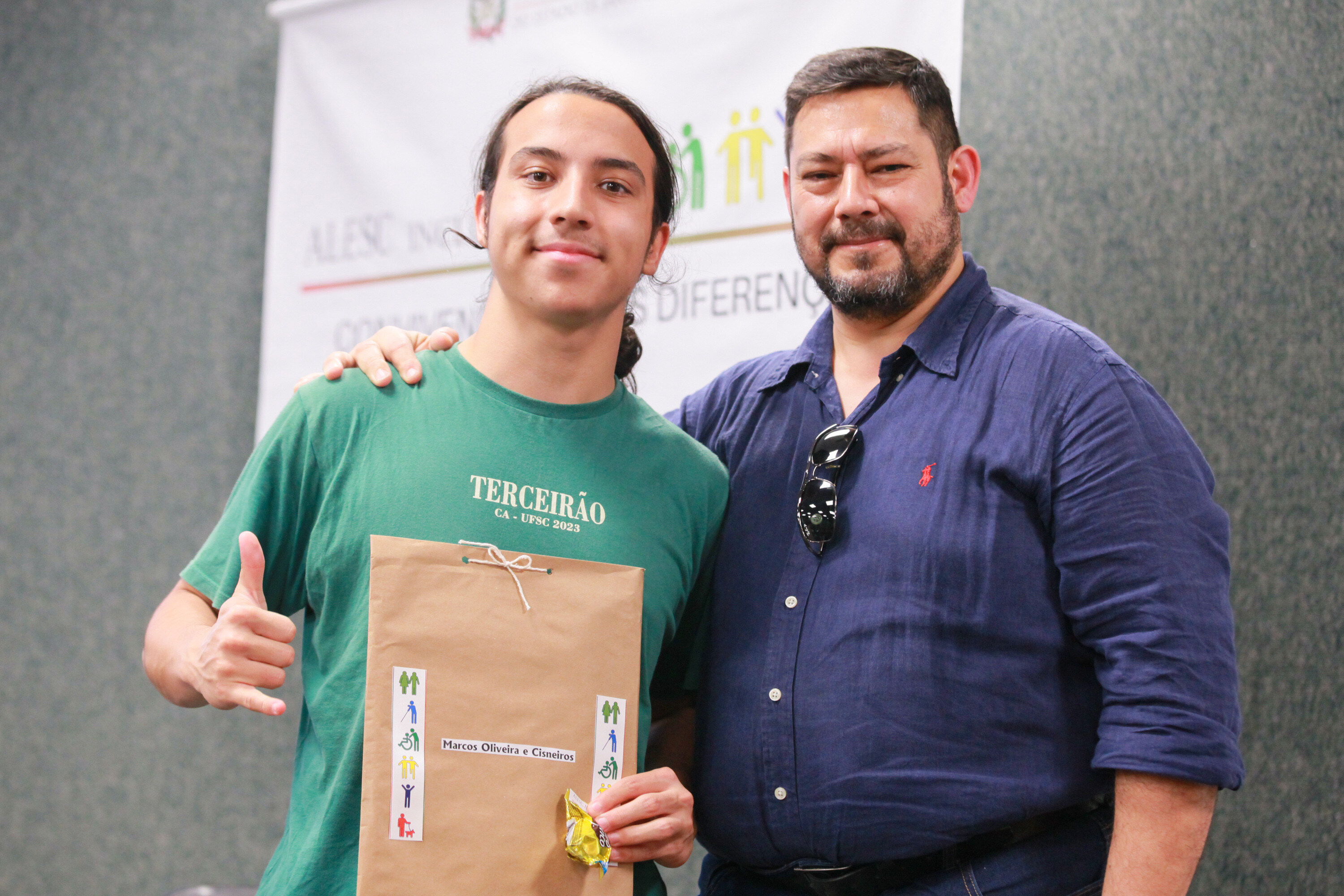 Marcos Oliveira e Cisneros e o pi, Leandro