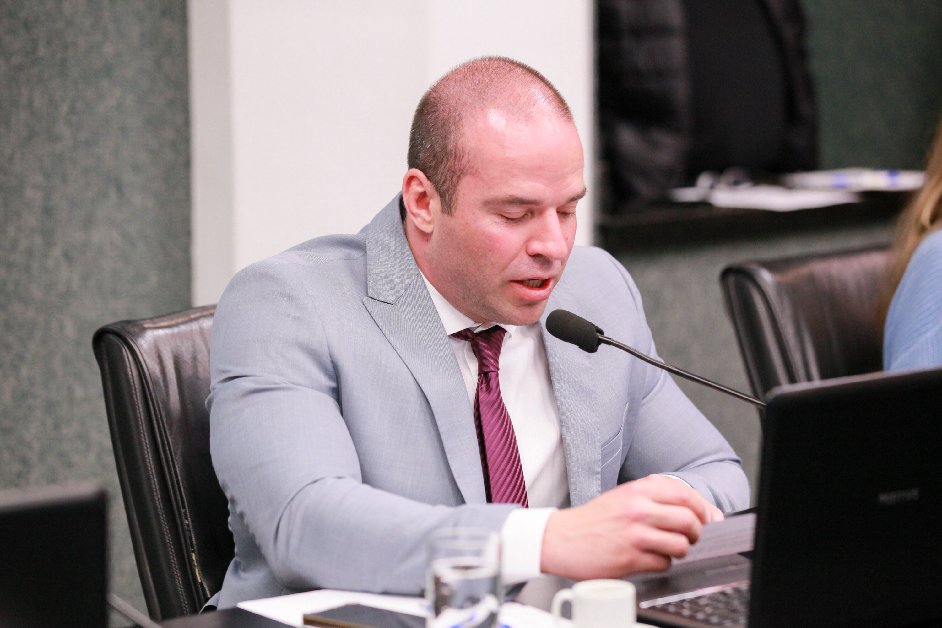 Comissão debate critérios da Polícia Federal para porte de armas a agentes socioeducativos