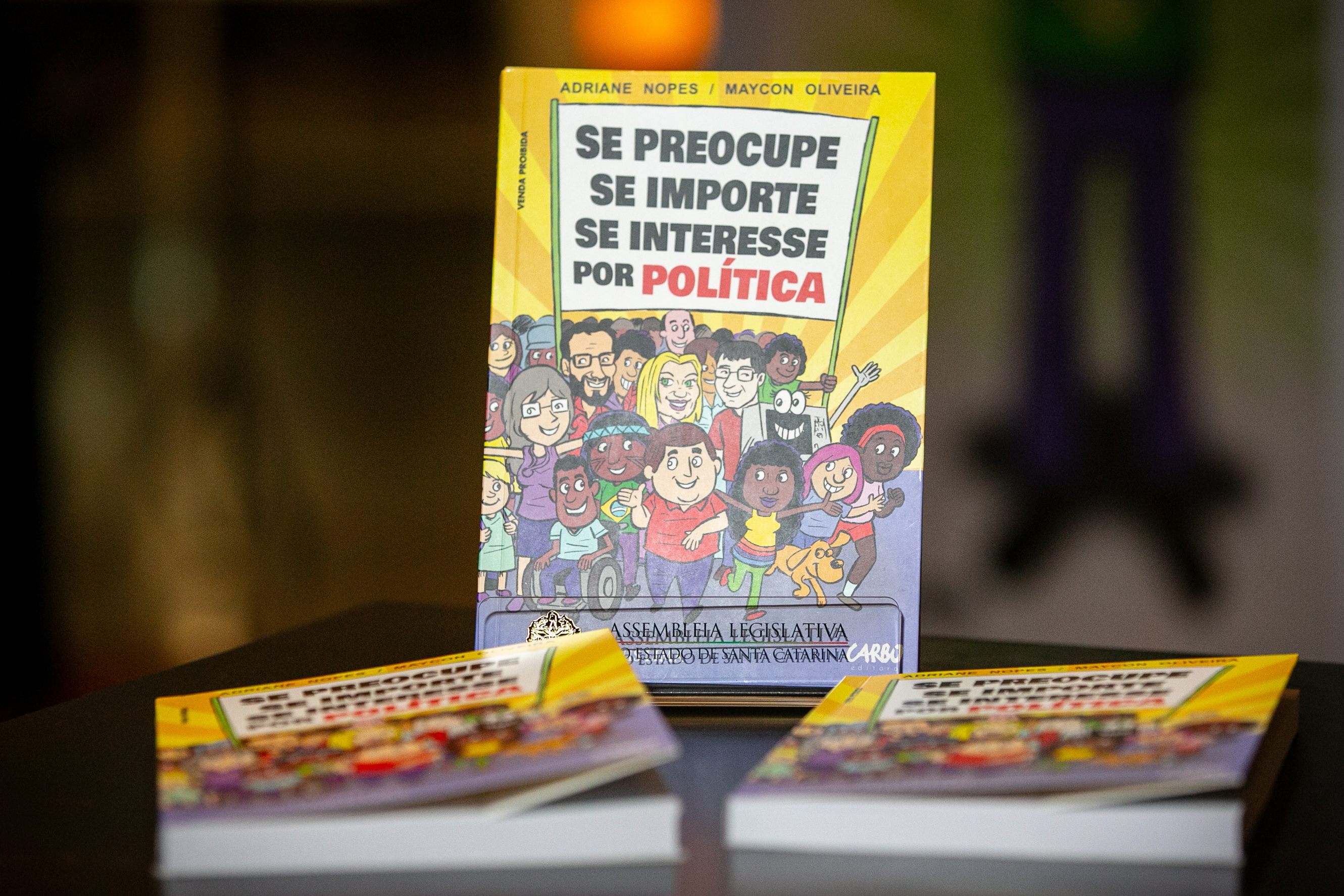 LANÇAMENTO LITERÁRIO - 