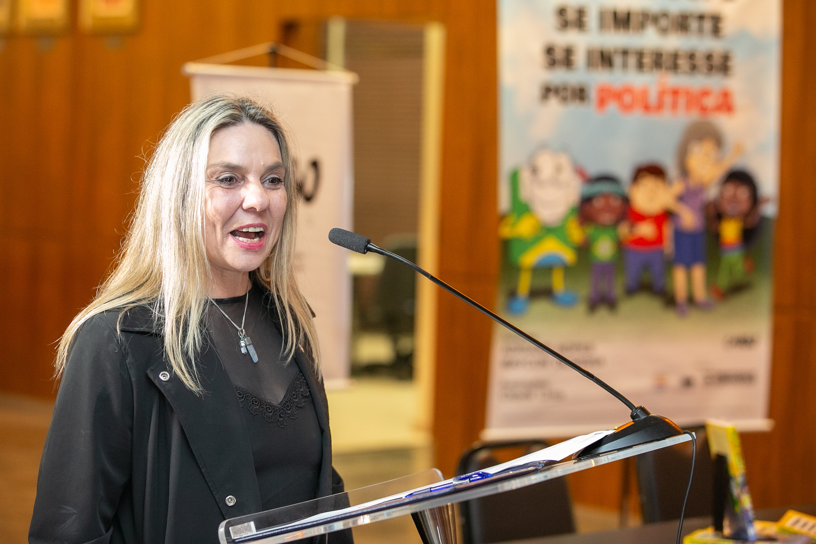 LANÇAMENTO LITERÁRIO - 