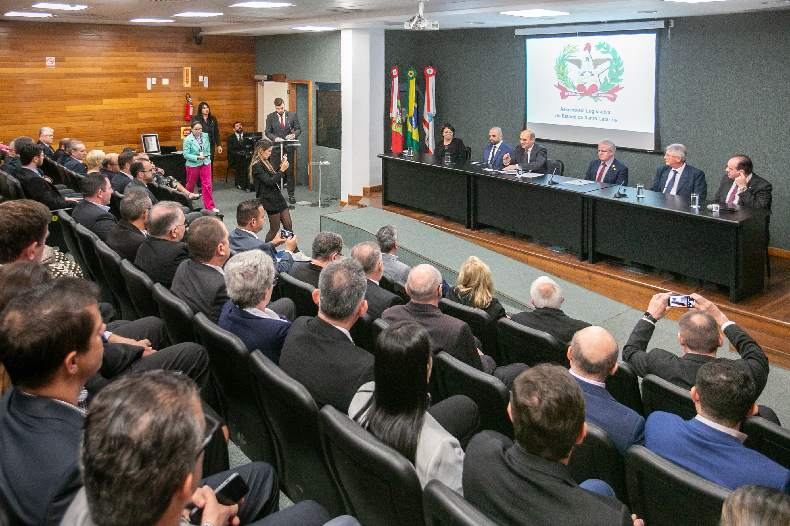 ATO PARLAMENTAR SOLENE - 60 anos da Associação dos Hospitais de Santa Catarina - AHESC