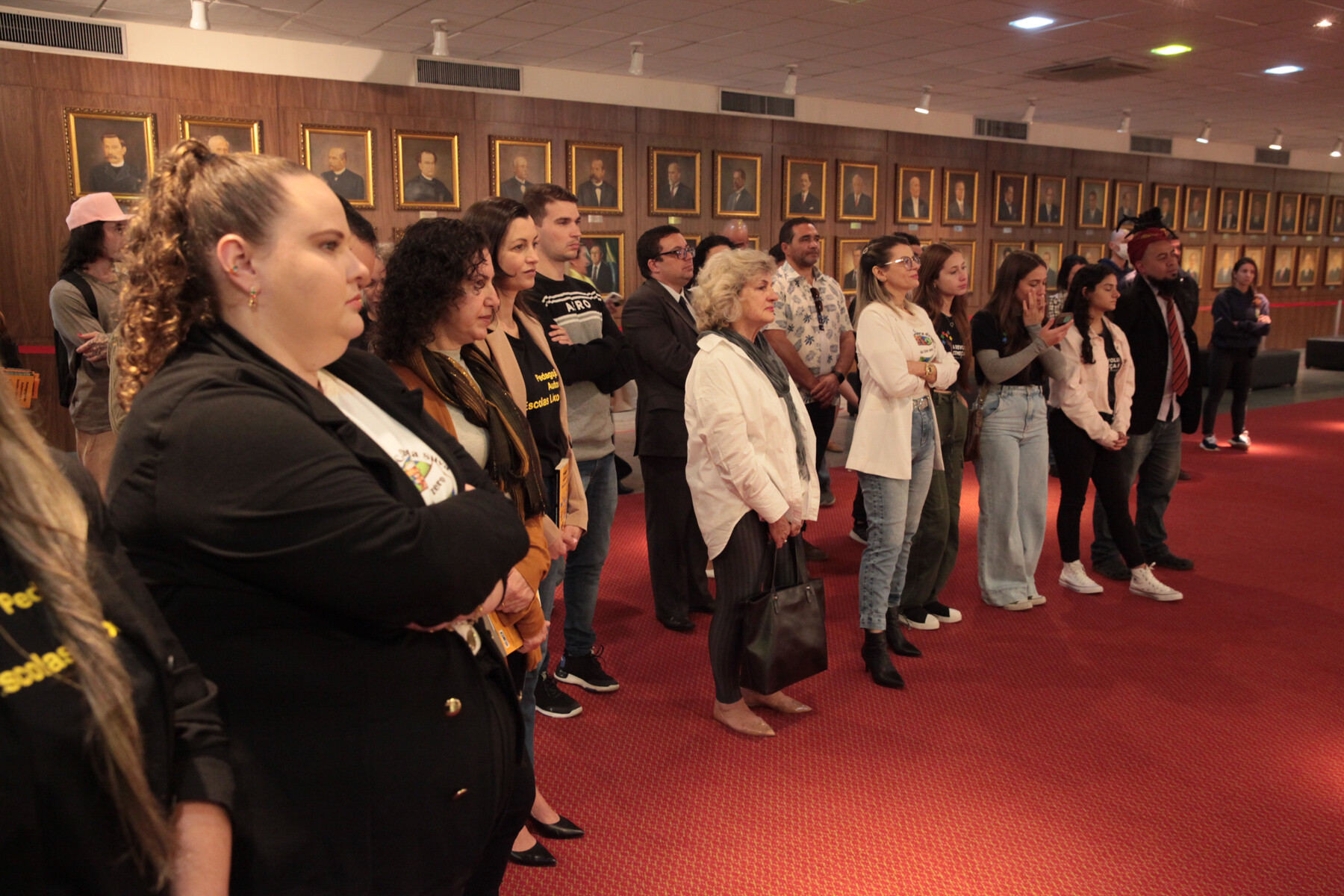 Obra foi lançada na manhã desta terça-feira (1º) no hall da Assembleia Legislativa